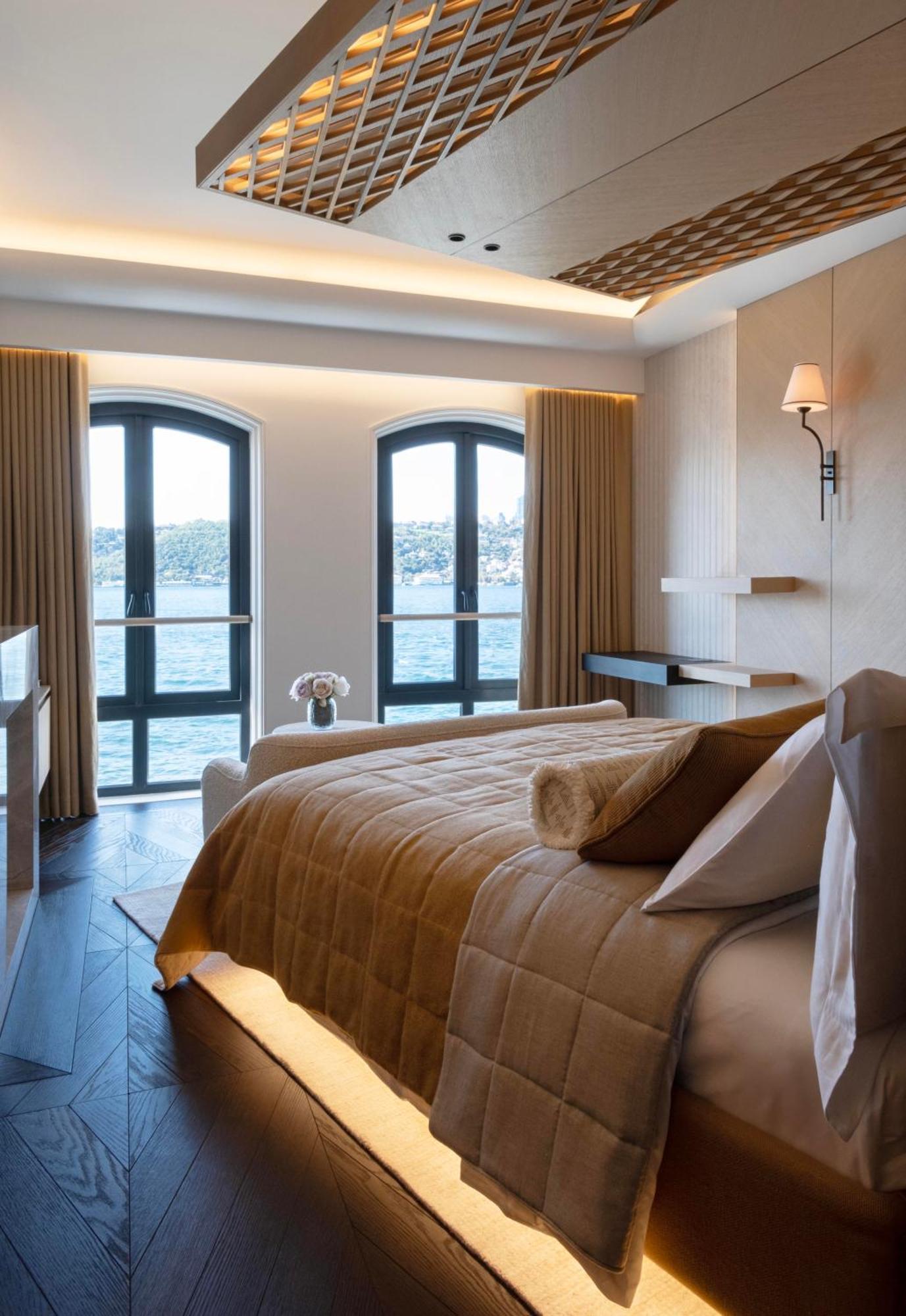 Vakko Sumahan Bosphorus *