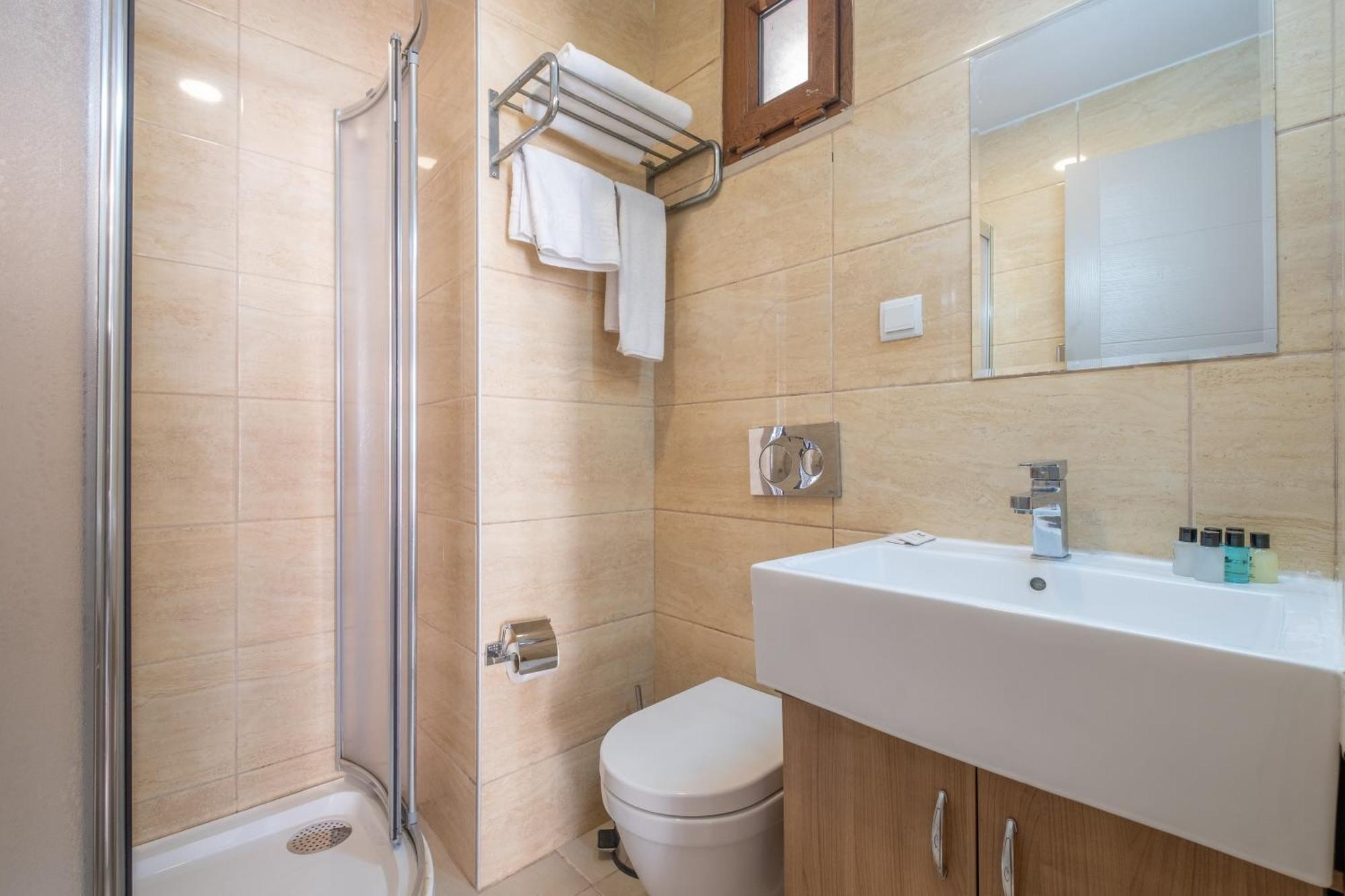 Lavin Apartment *