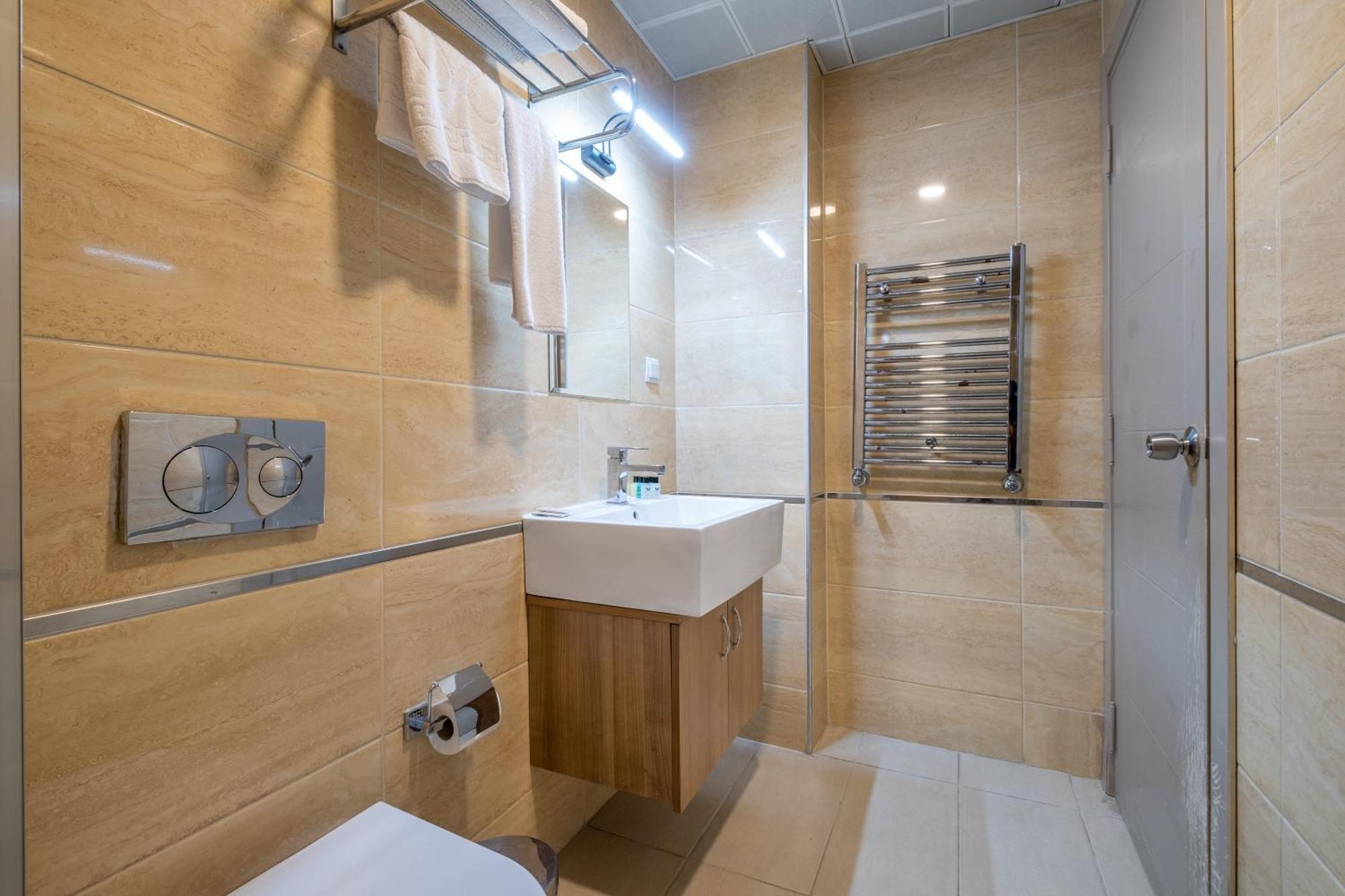 Lavin Apartment