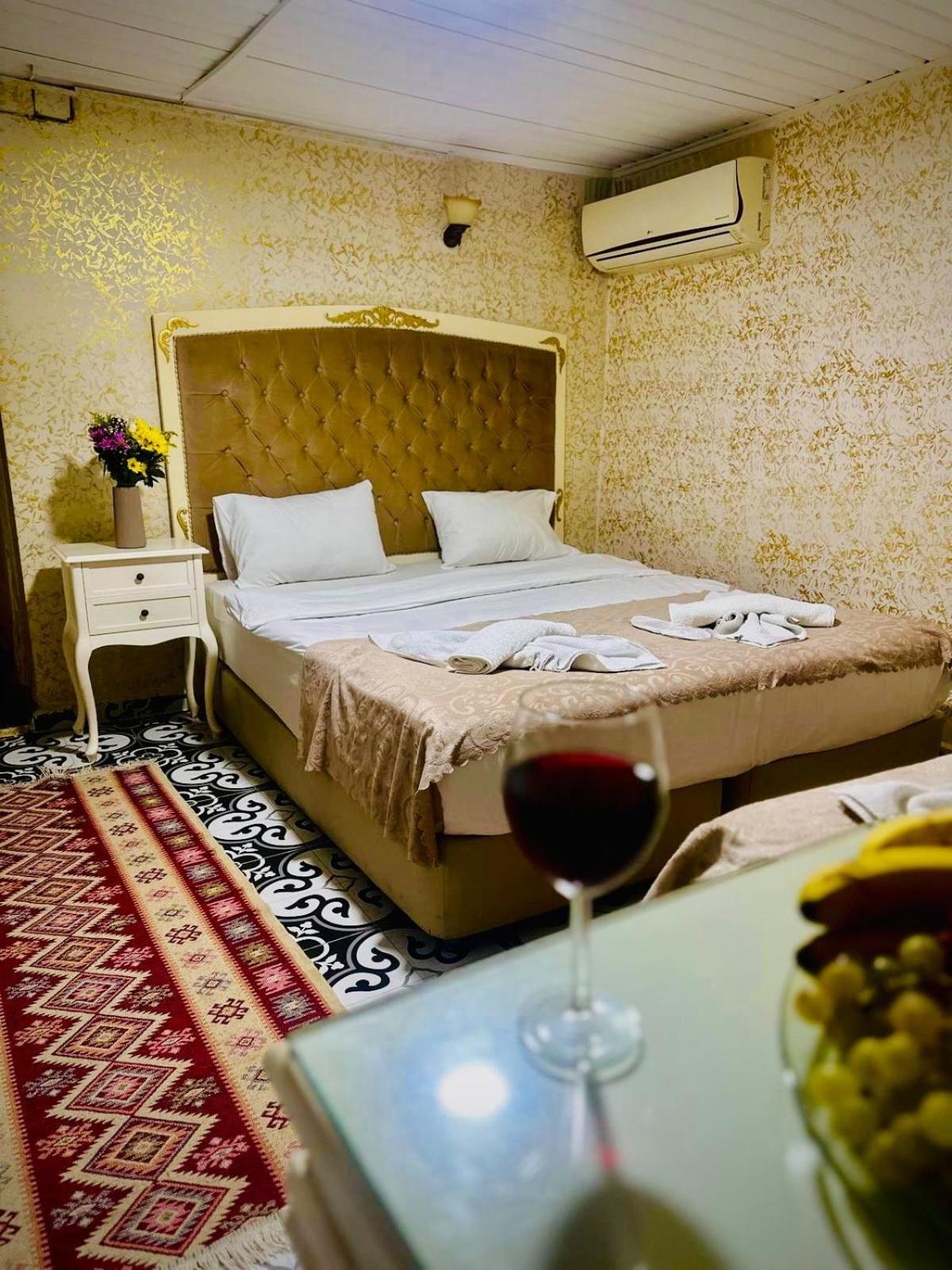 Aparthotel Alhambra 3*