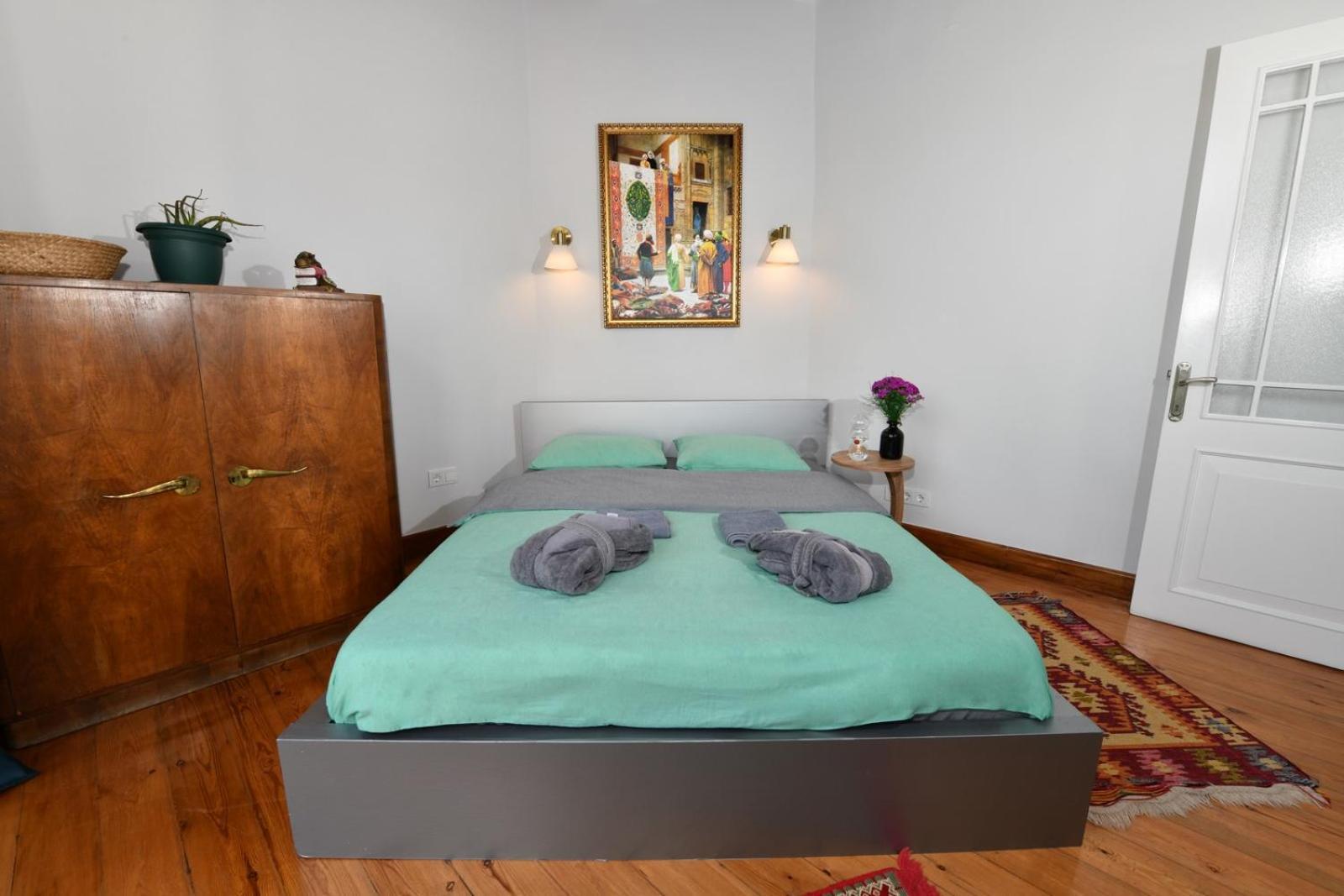 Galata Tower Is Almost In Your Bedroom And In The Balconies Rooftop Terrace With Golden Horn View Apartment *