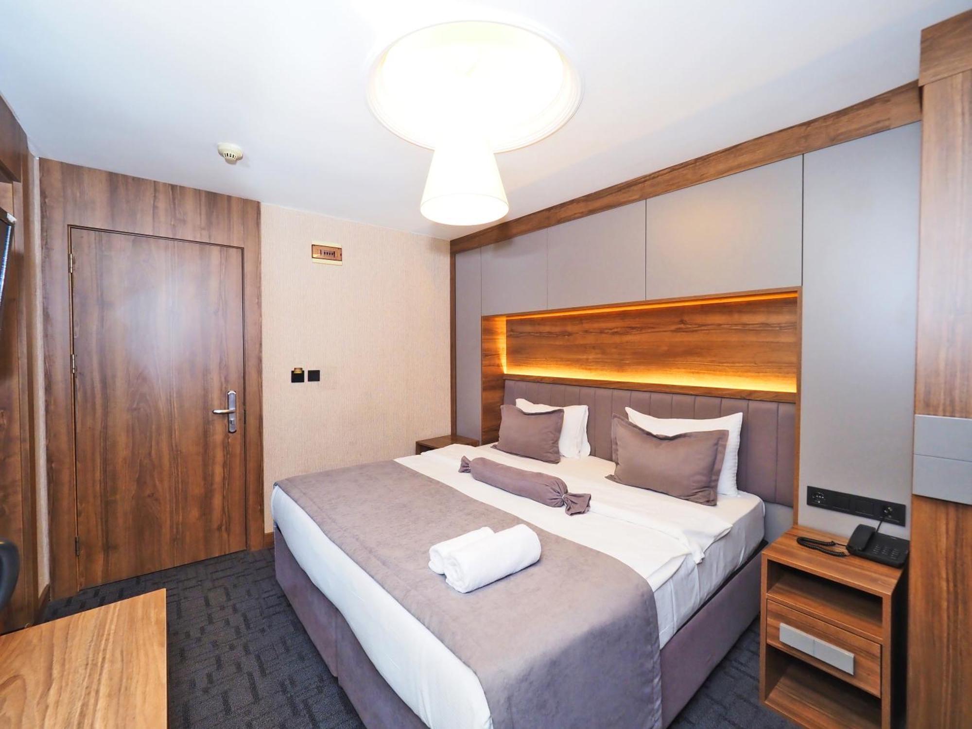 House Old Town Otel 2*