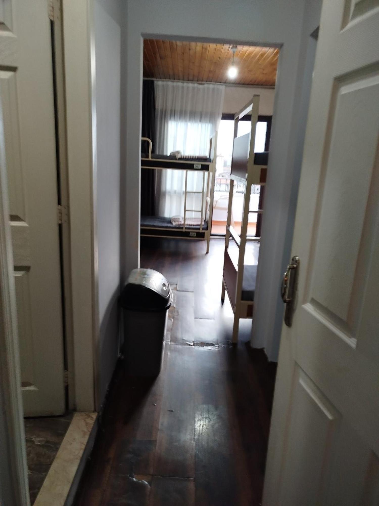 Taksim Ivy Hostel *