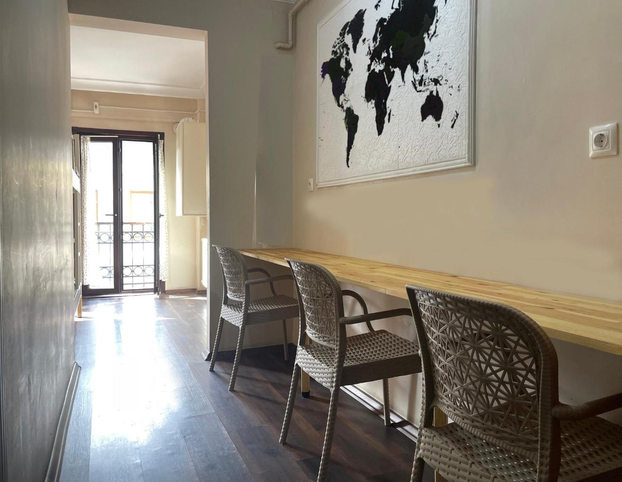 Taksim Ivy Hostel *