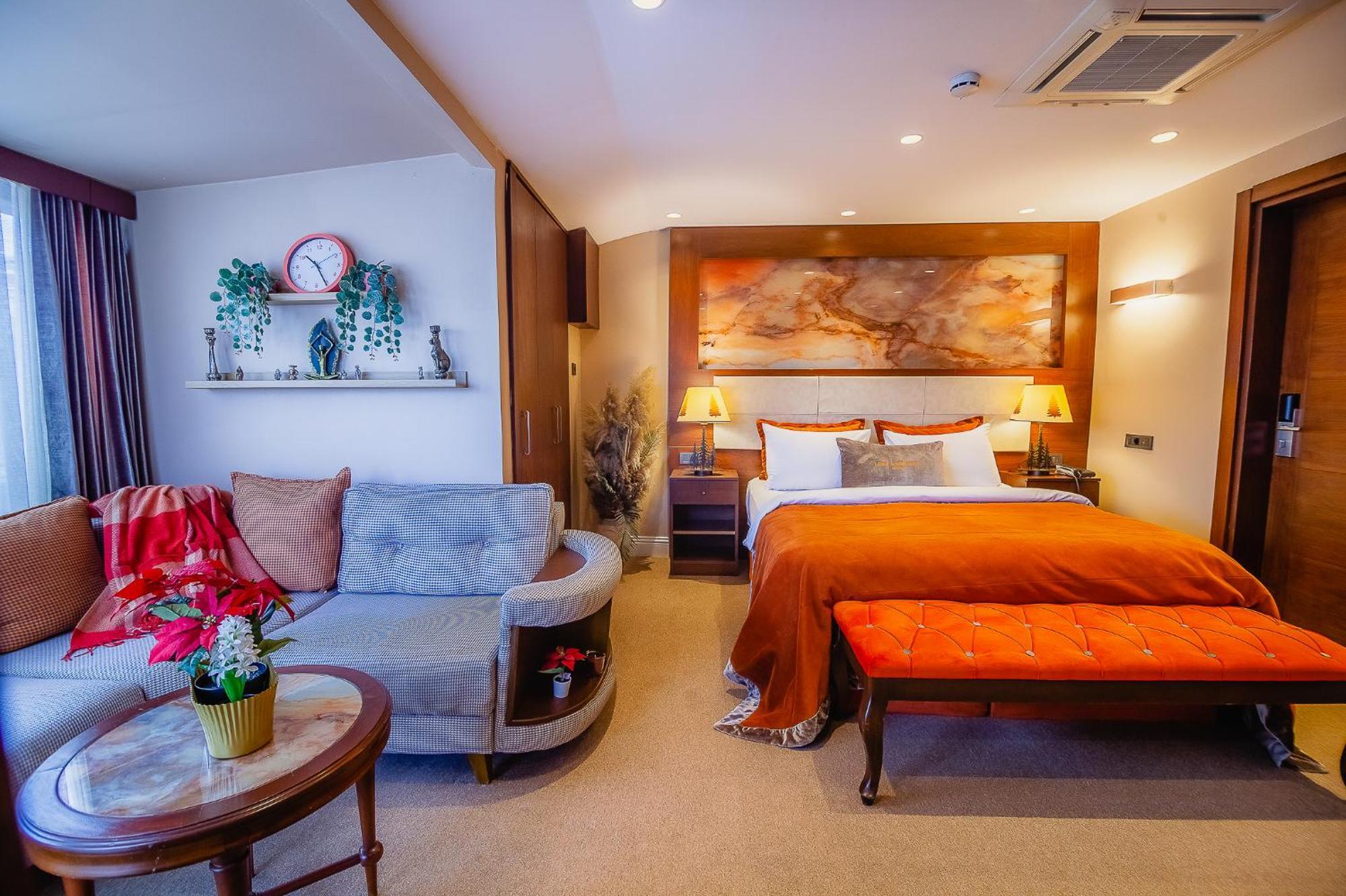 Aparthotel Lord Morgan & Exclusive Design Cihangir 2*