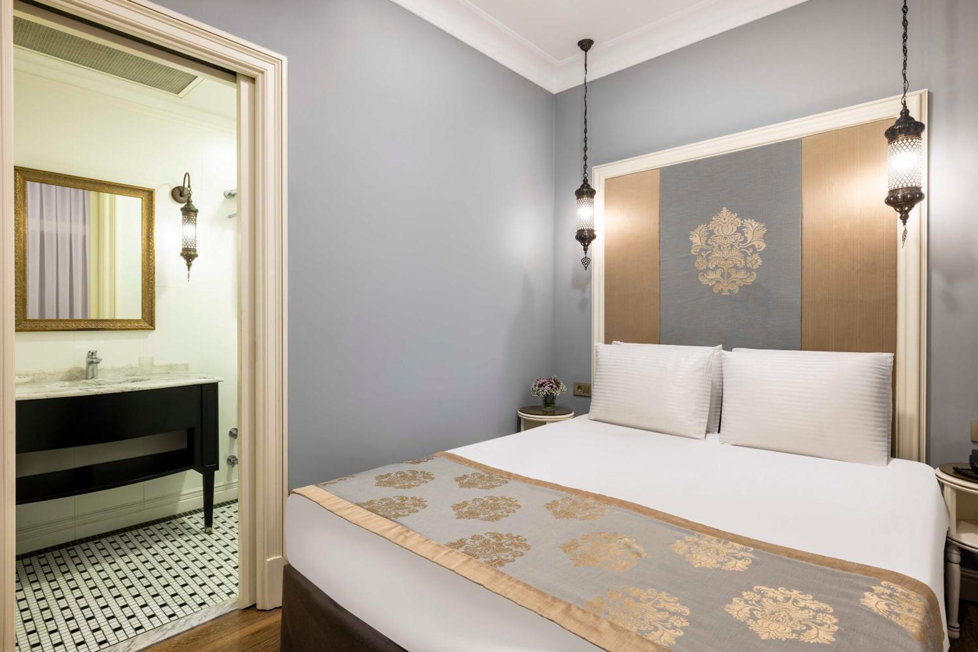 Raymond Old Hotel 4*