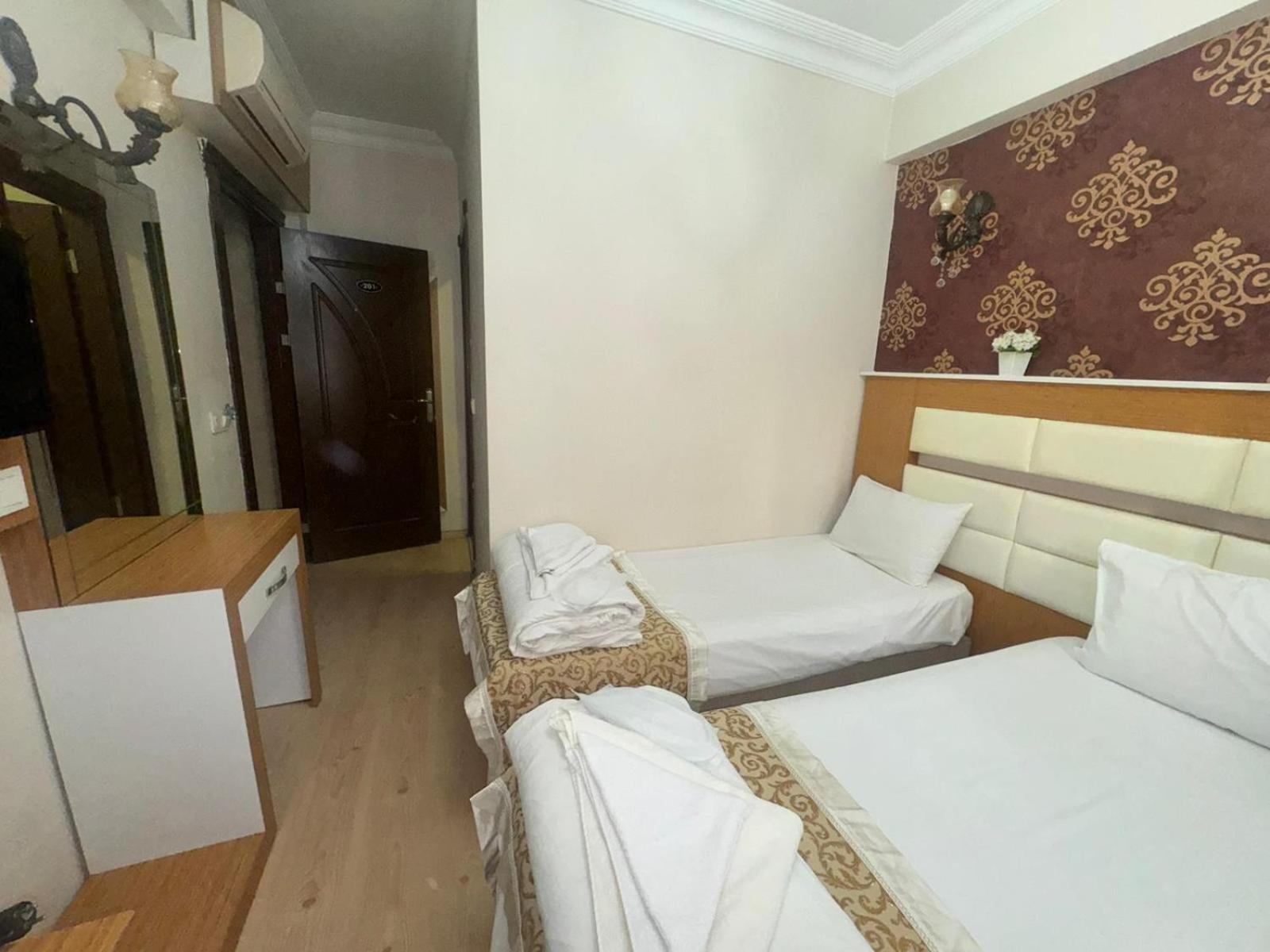 Raimond Hotel