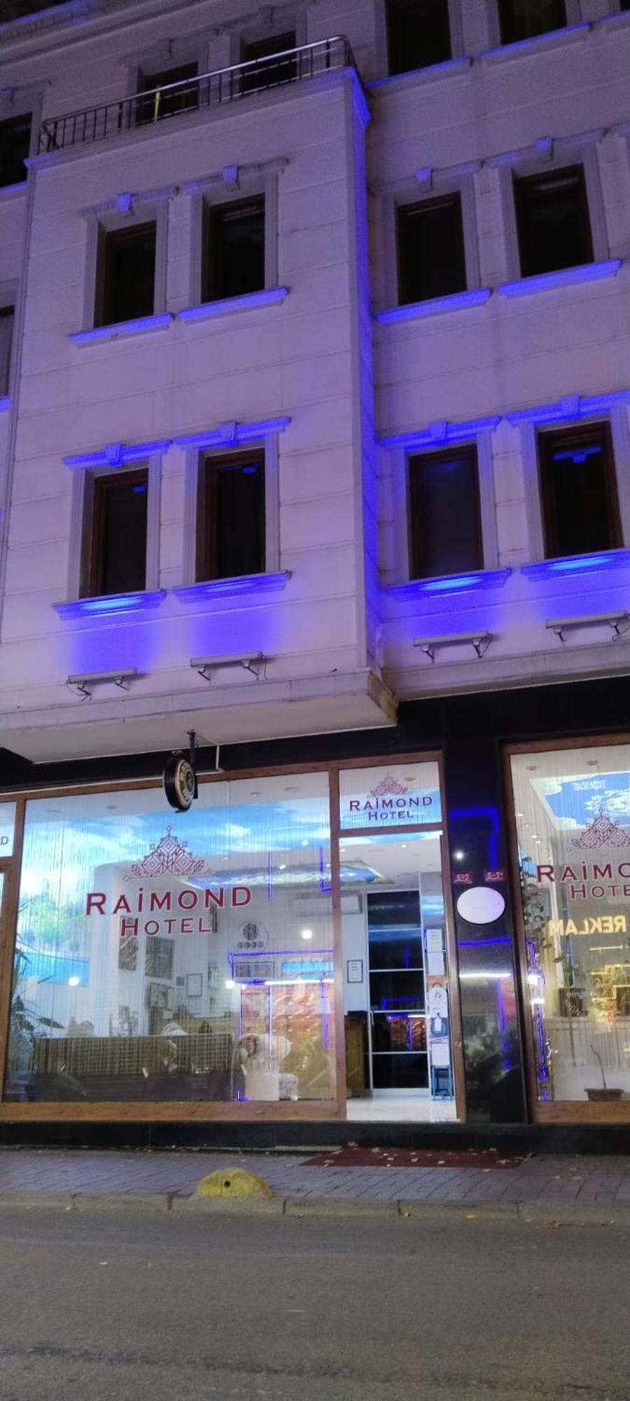 Hotel Raimond