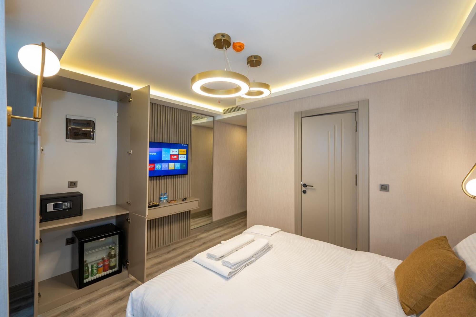 Massimo Hotel 3*