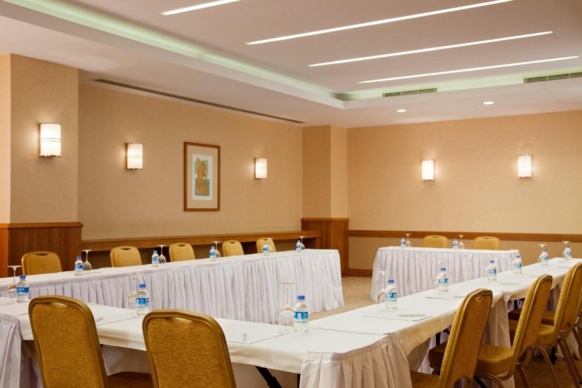 Hotel Sisli By Ihg 5*