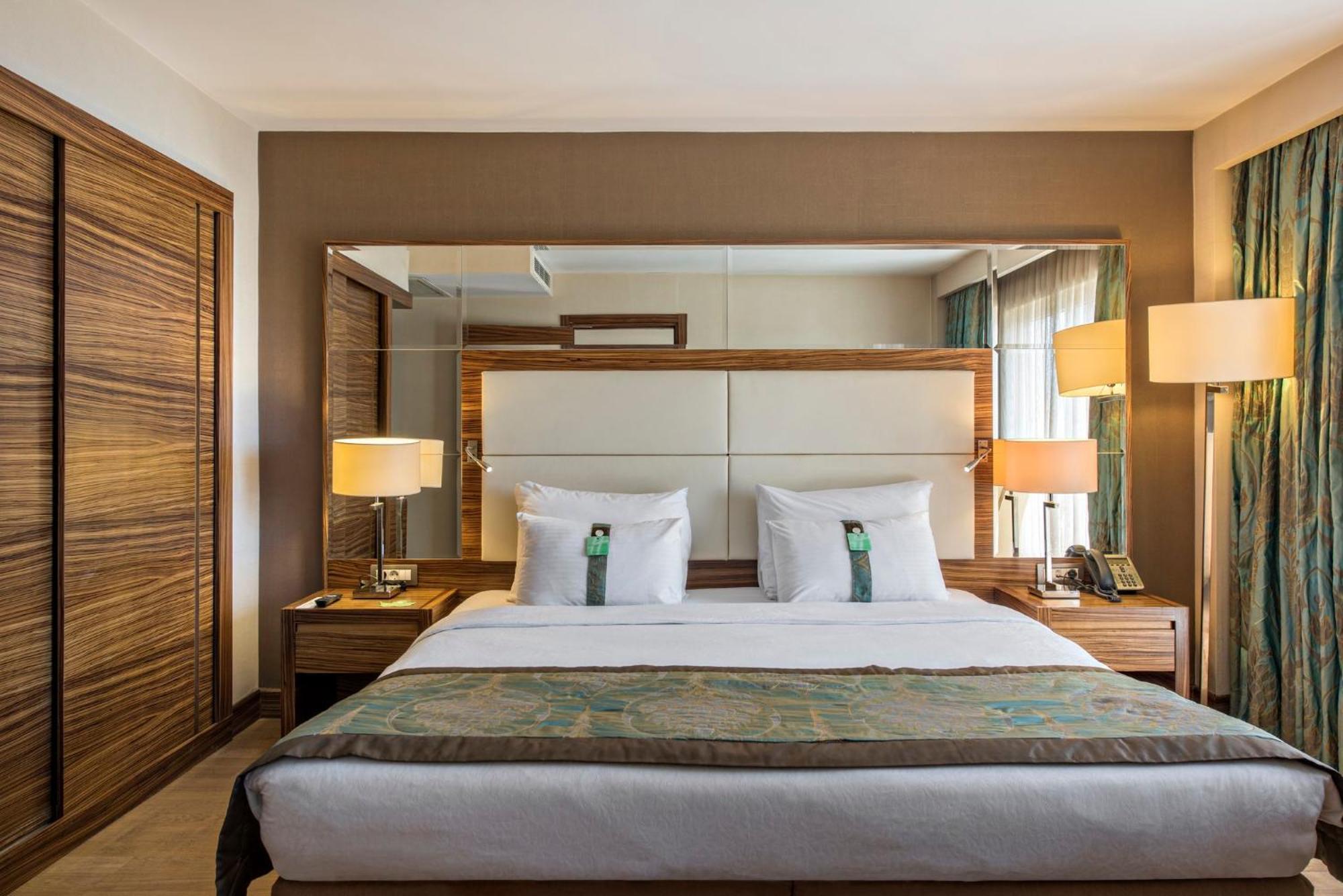 Hotel Sisli By Ihg 5*