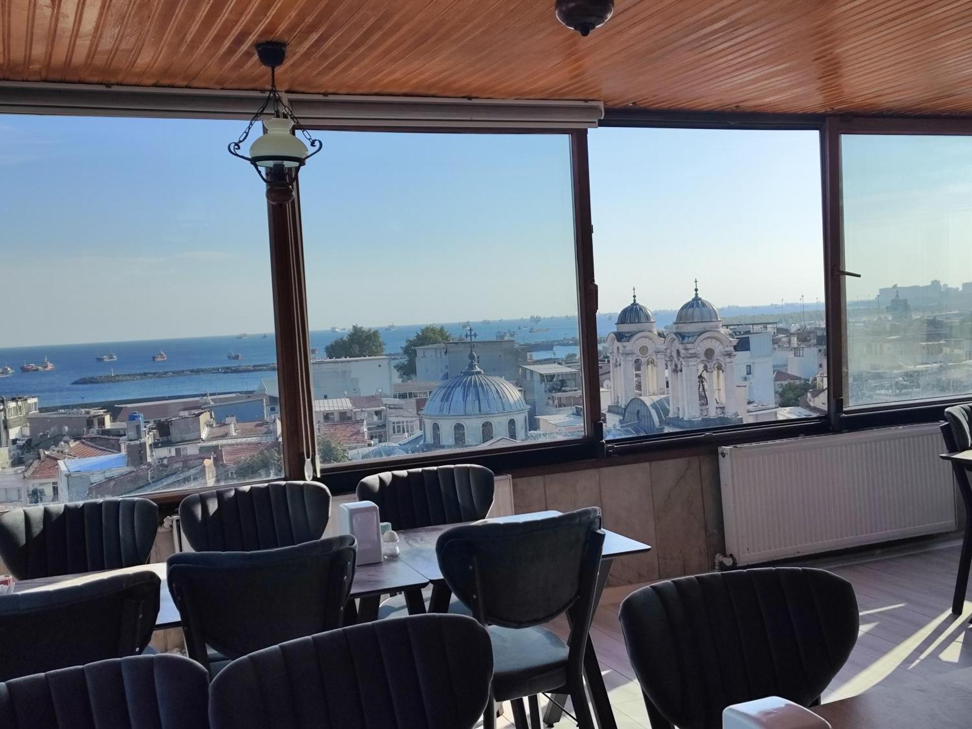 Grand Liza Hotel 3*
