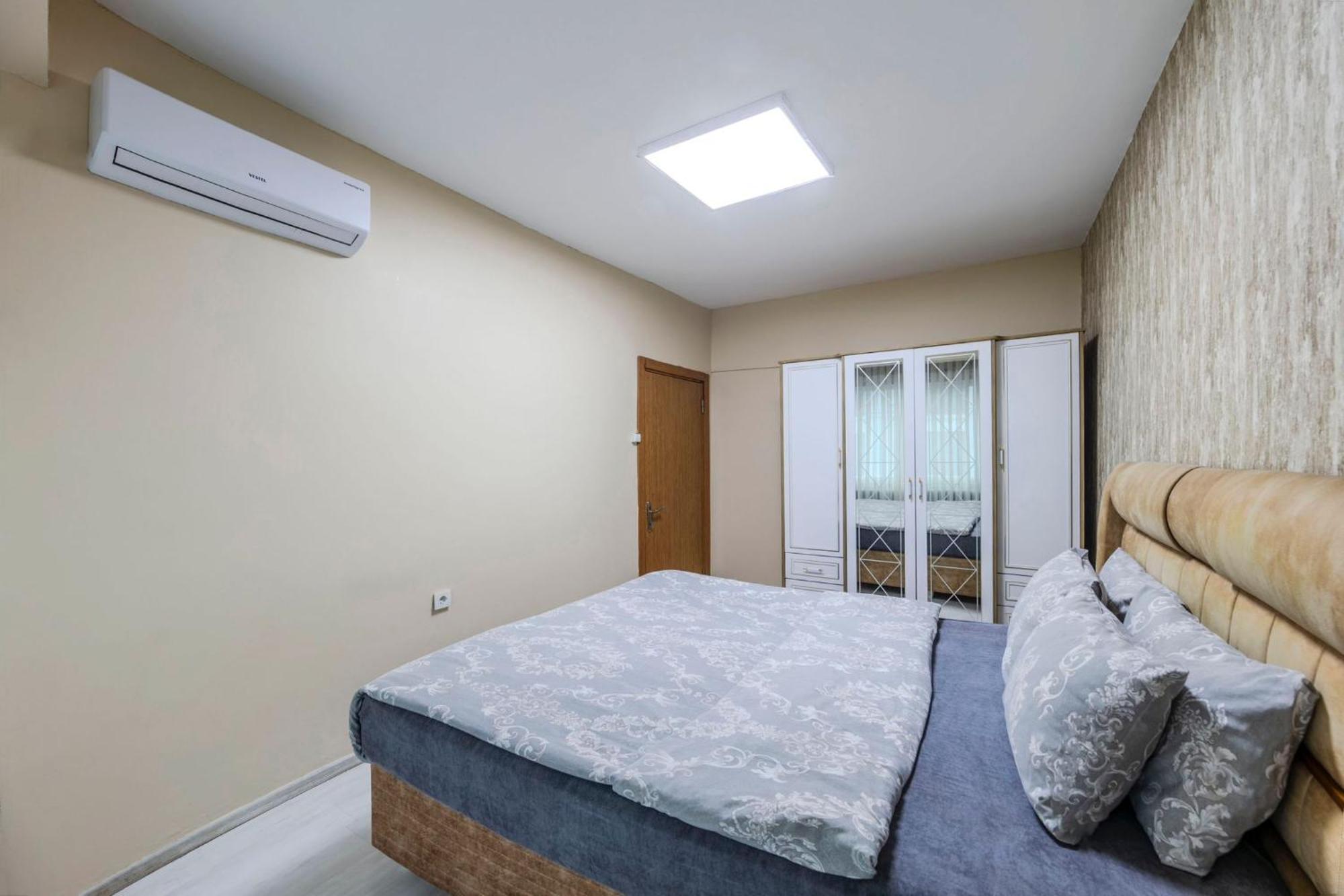 Palas Apartments