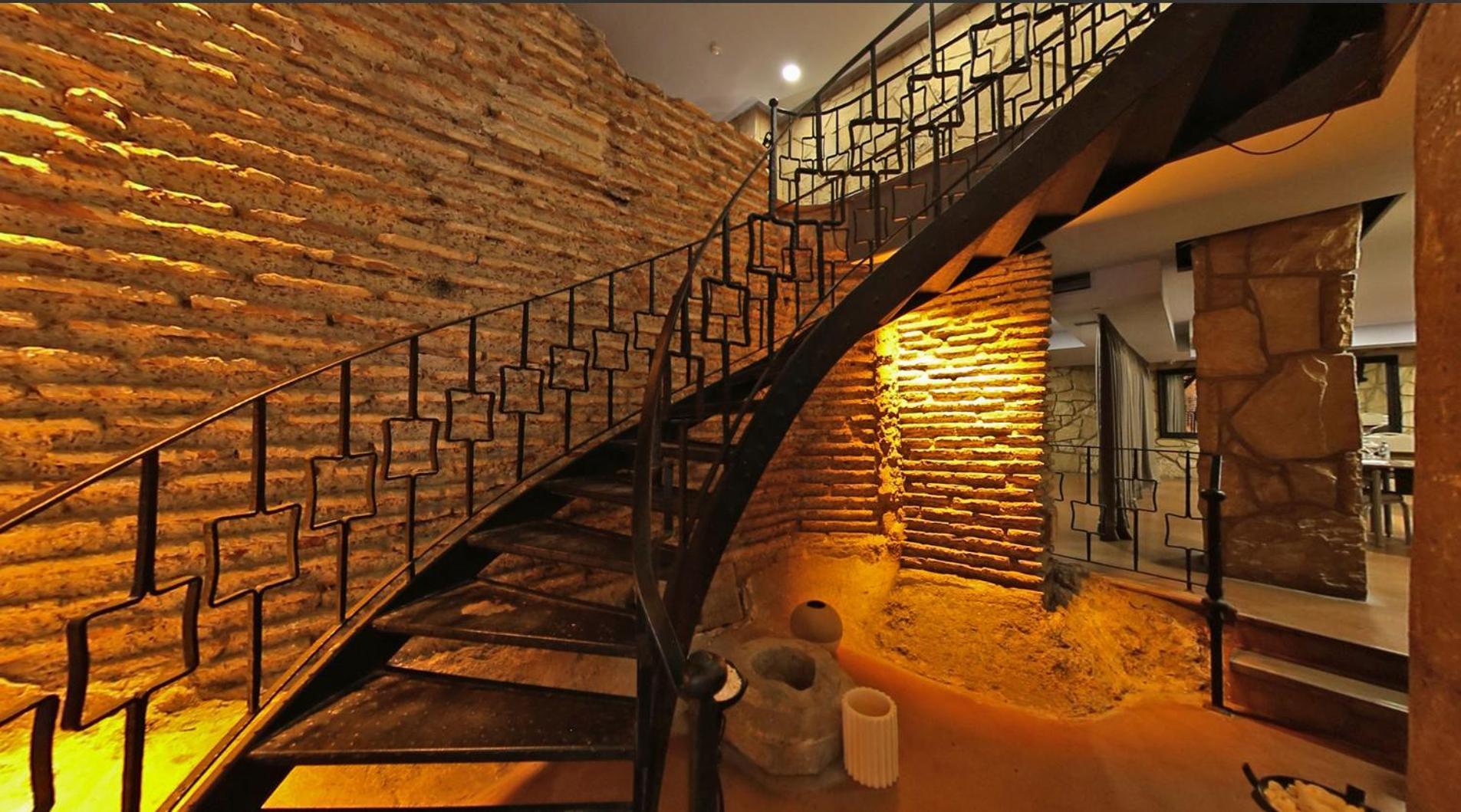 Antik Hotel 4*