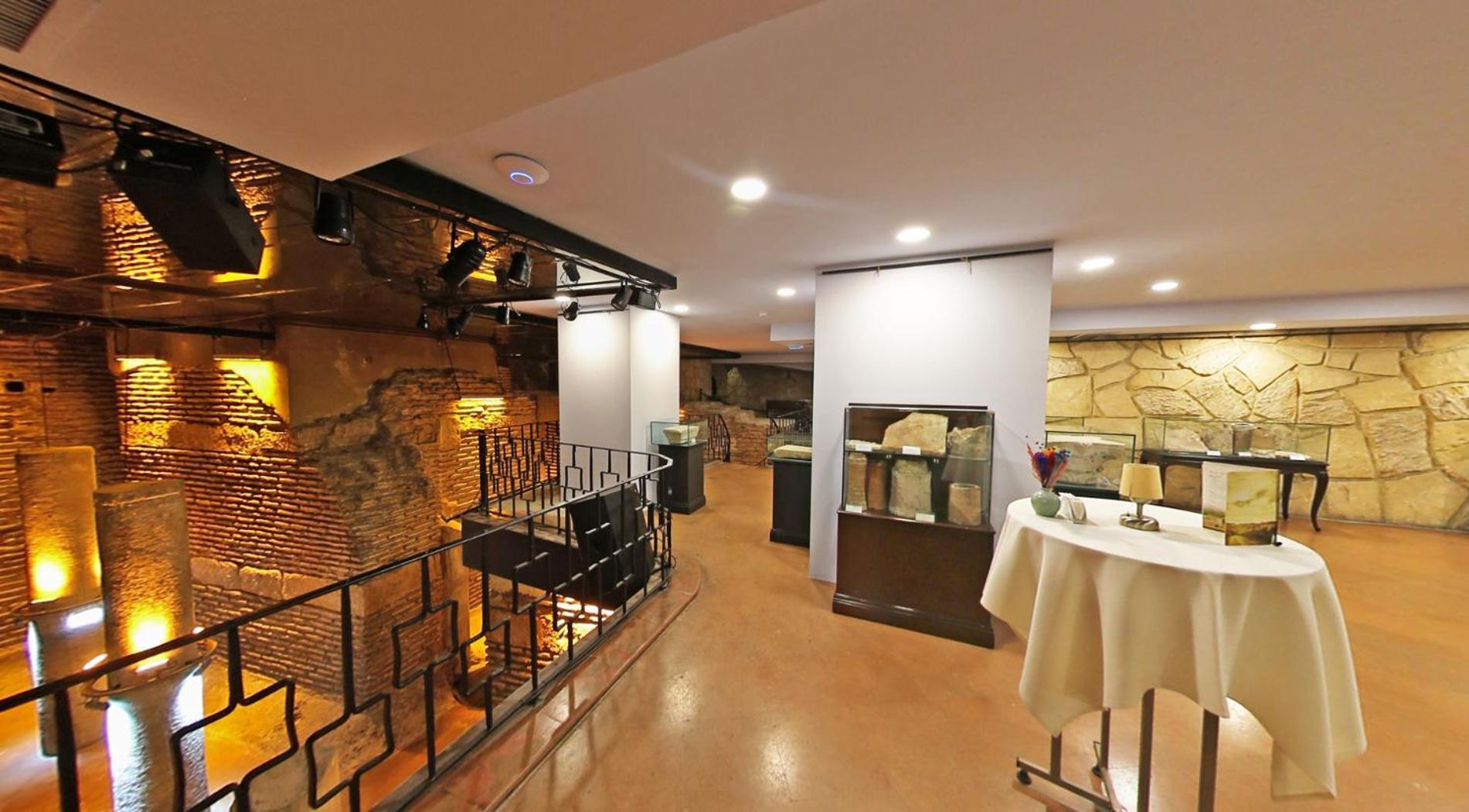 Hotel Antik
