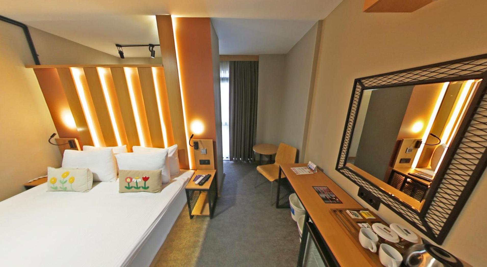 Antik Hotel 4*