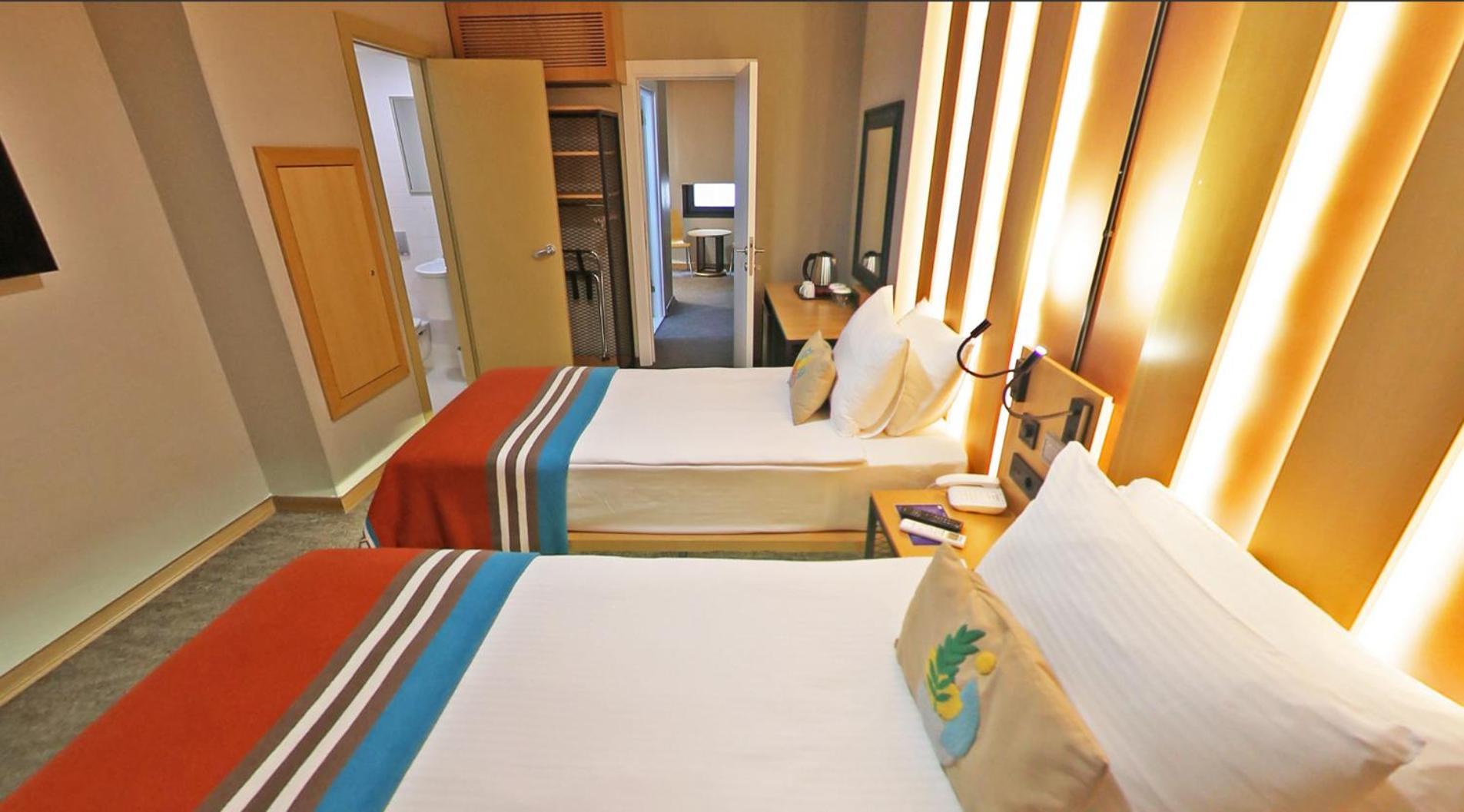 Hotel Antik 4*