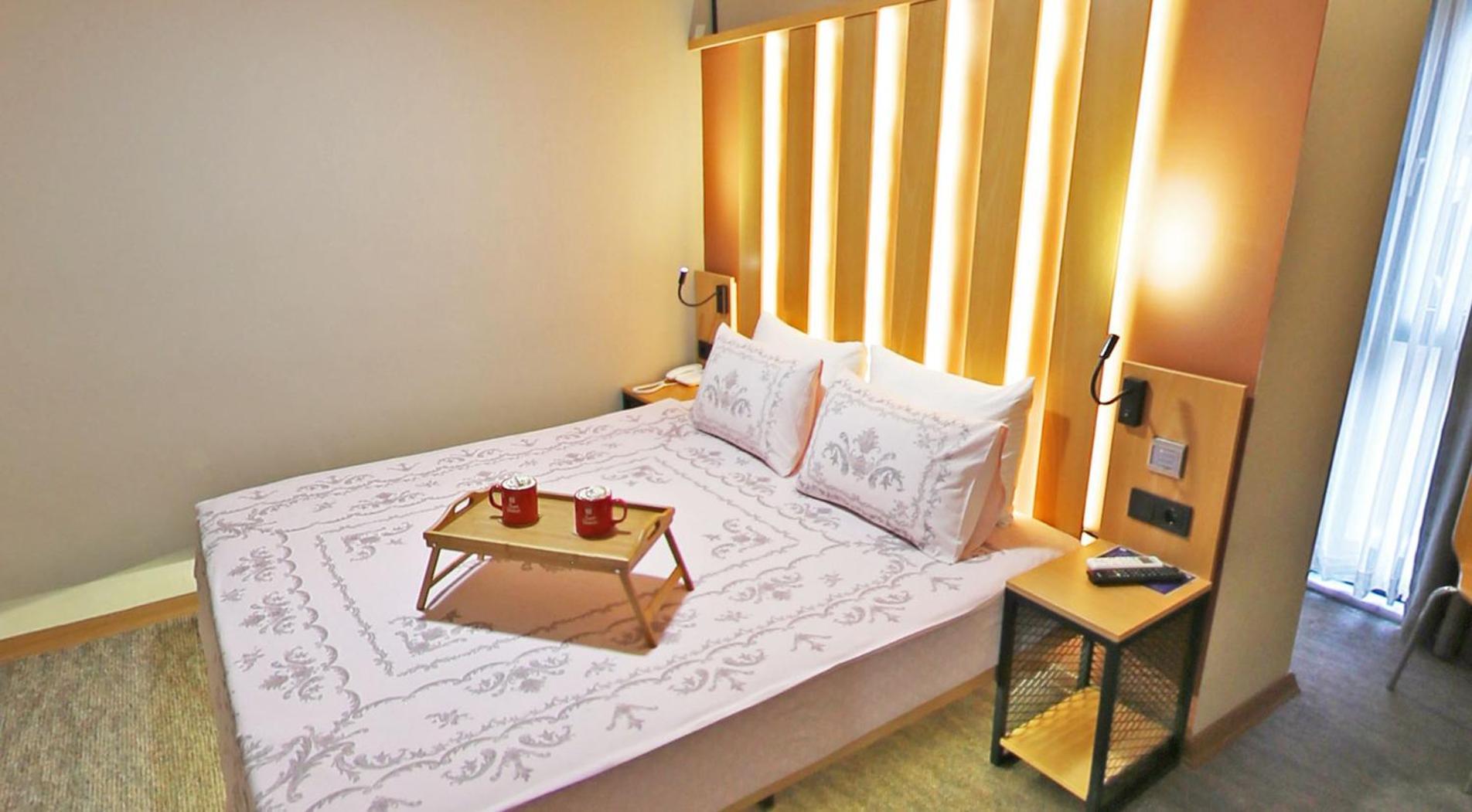 Antik Hotel 4*