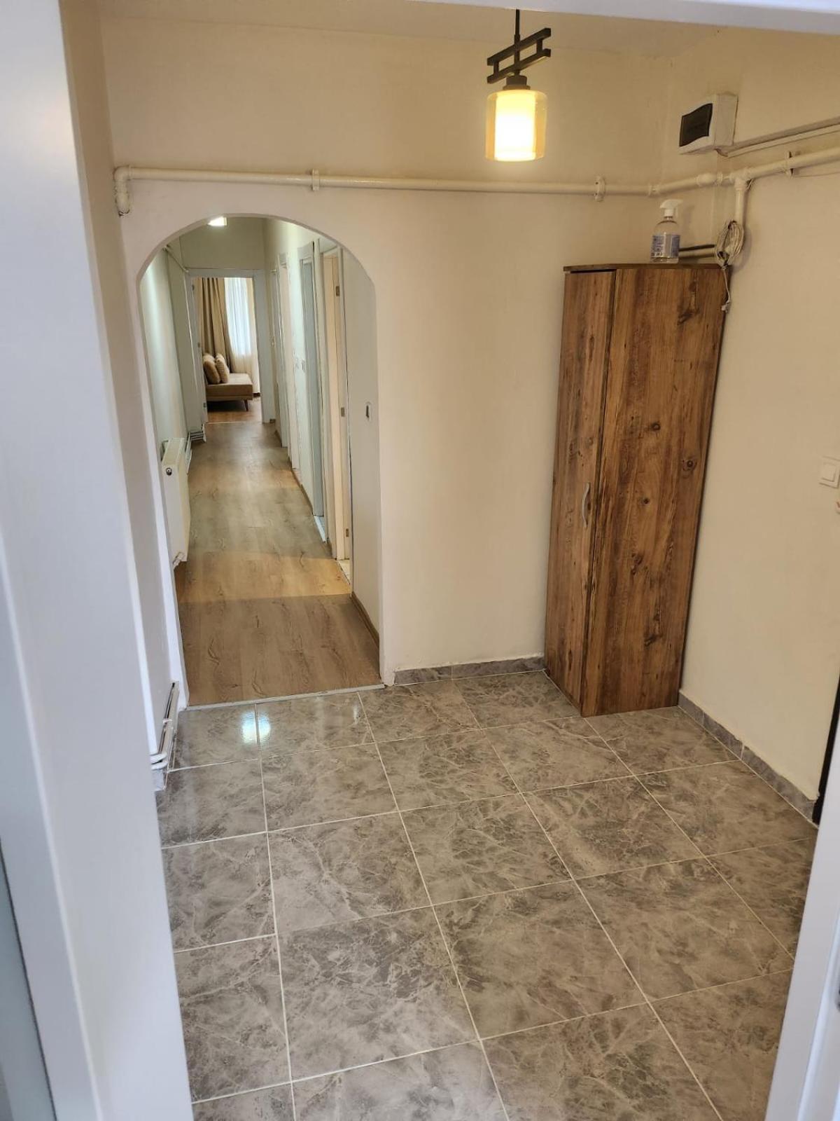 Apartment Kadikoy Merkezi Konumda *