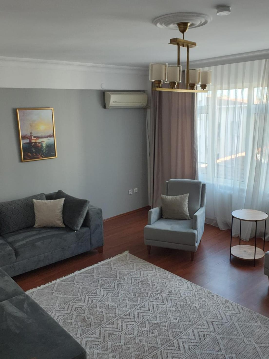 Apartment Kadikoy Merkezi Konumda *
