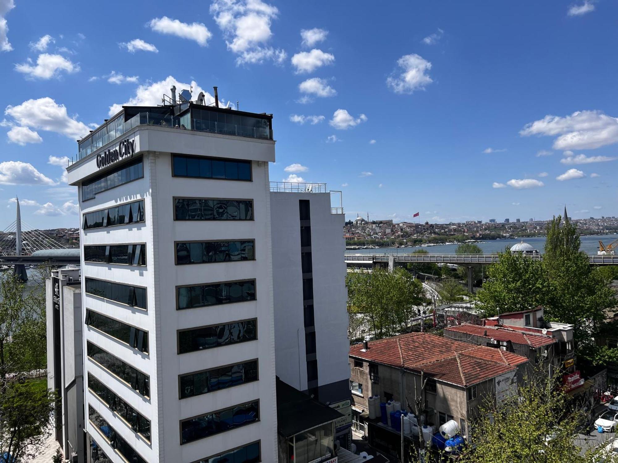 Wonder Homes 7-4br, 2ba Astounding Seaview Karakoey Apartment Istanbul