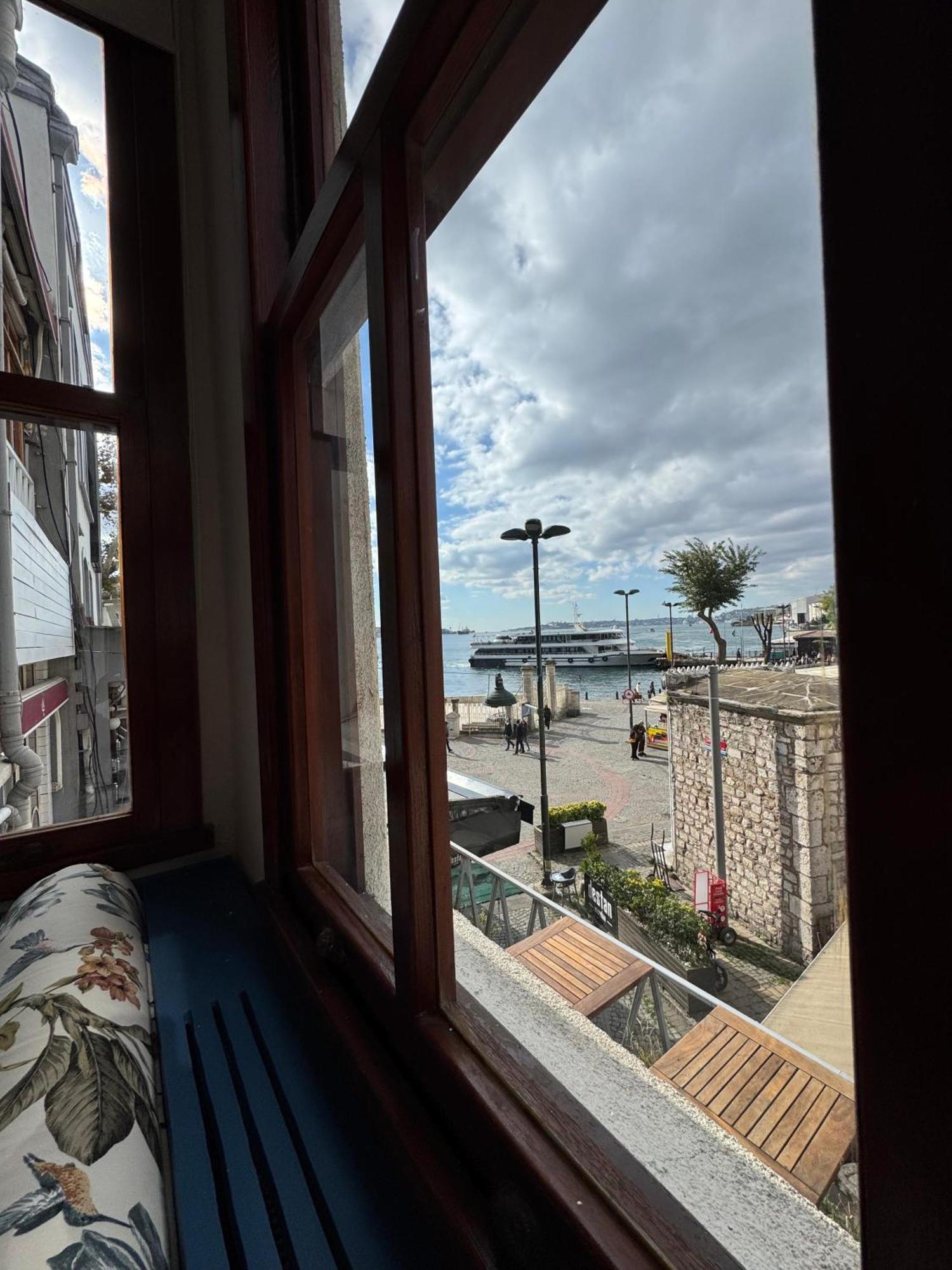 Inn Levant De Luxe