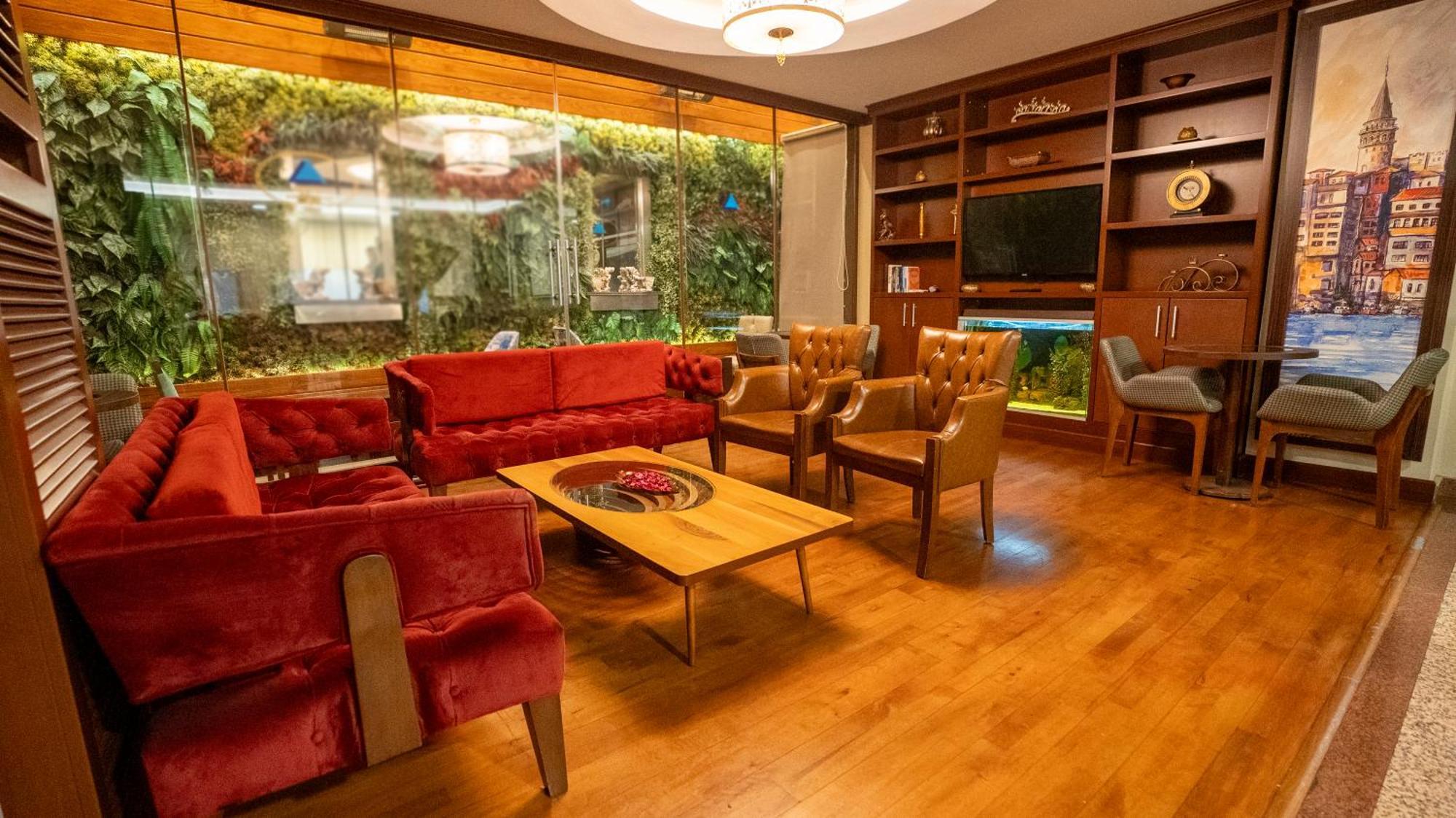 Hotel Golden Siyav 3*