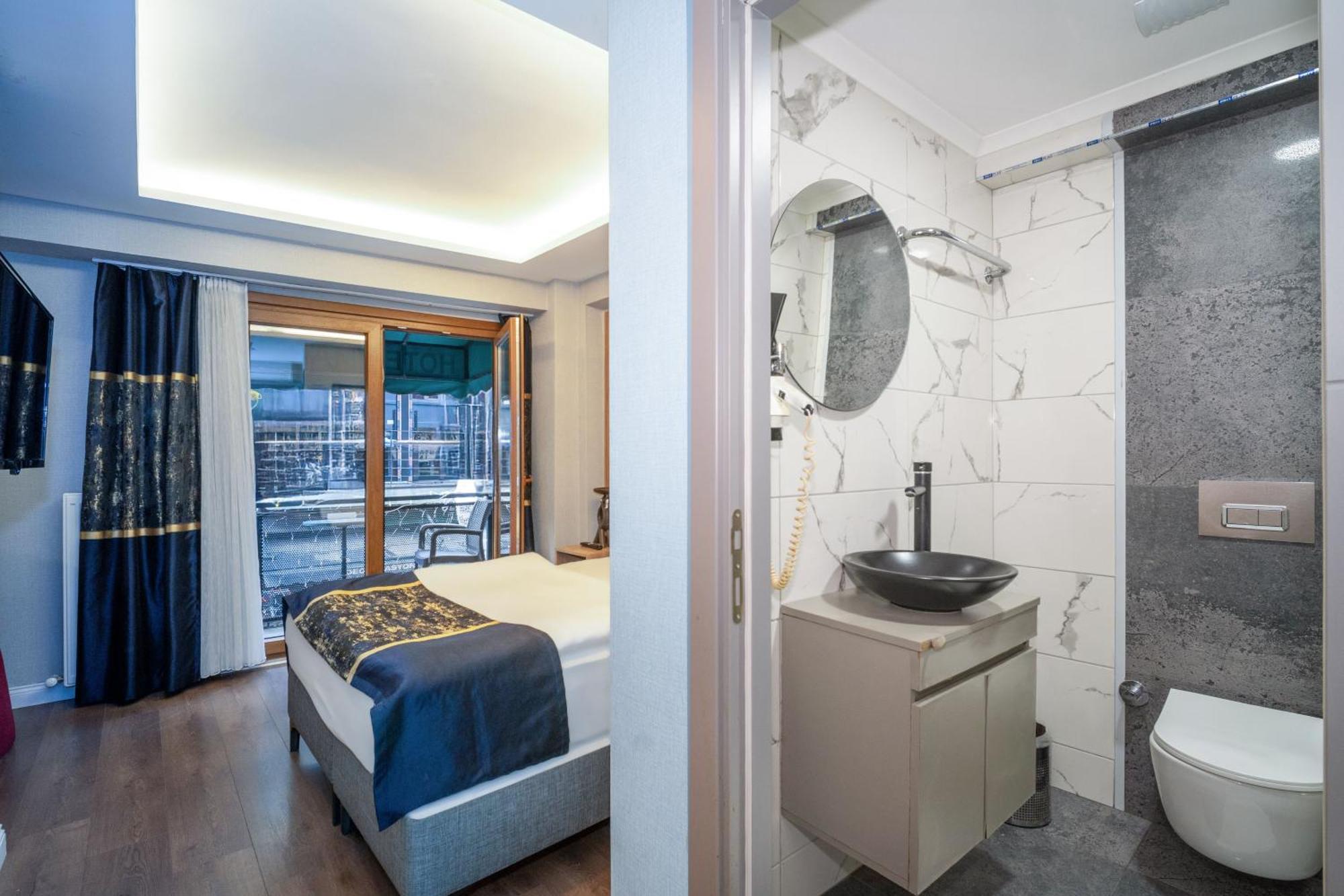 Martin Aparthotel *
