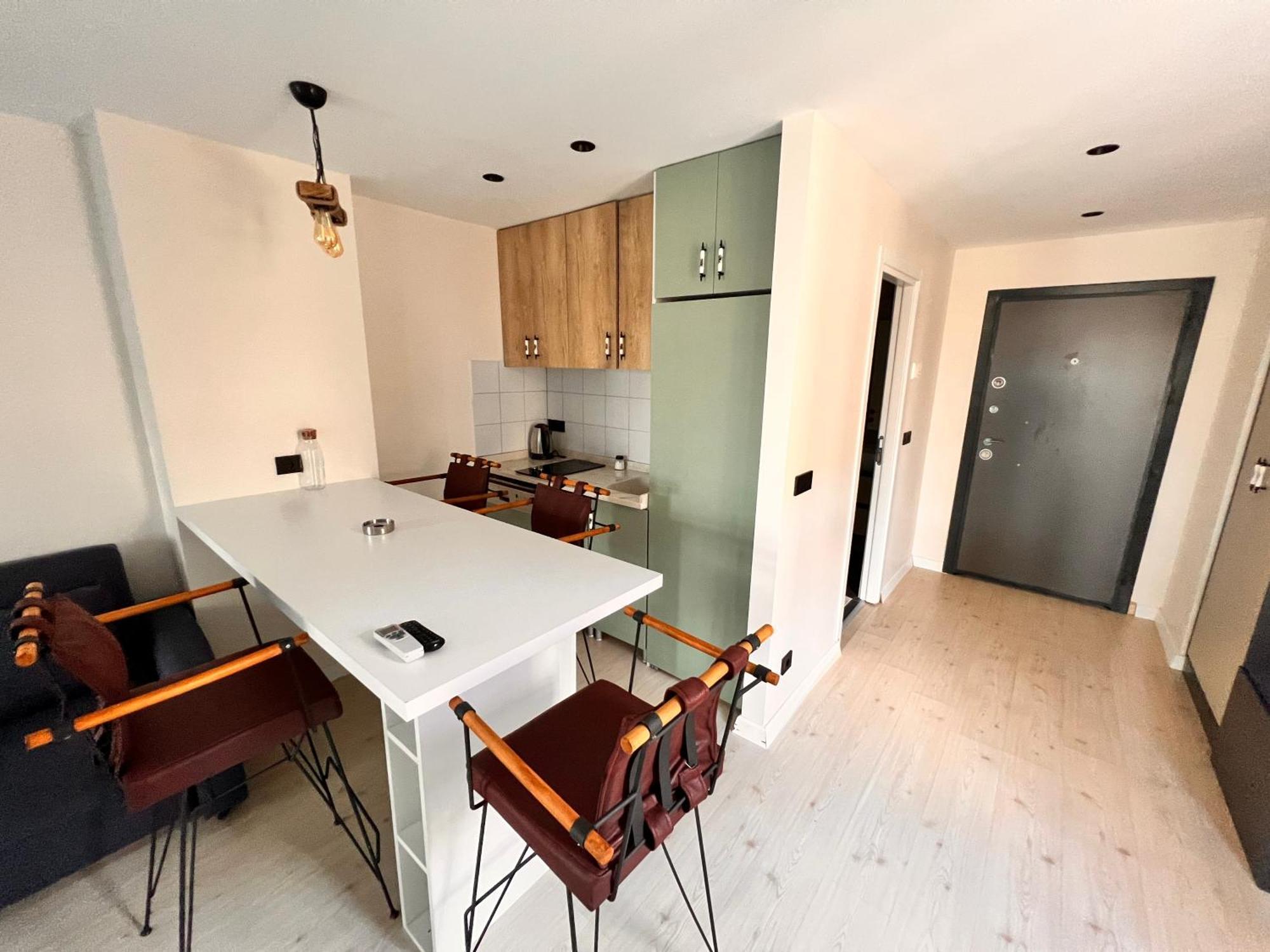 Kadikoey Alex 5k Apartment *