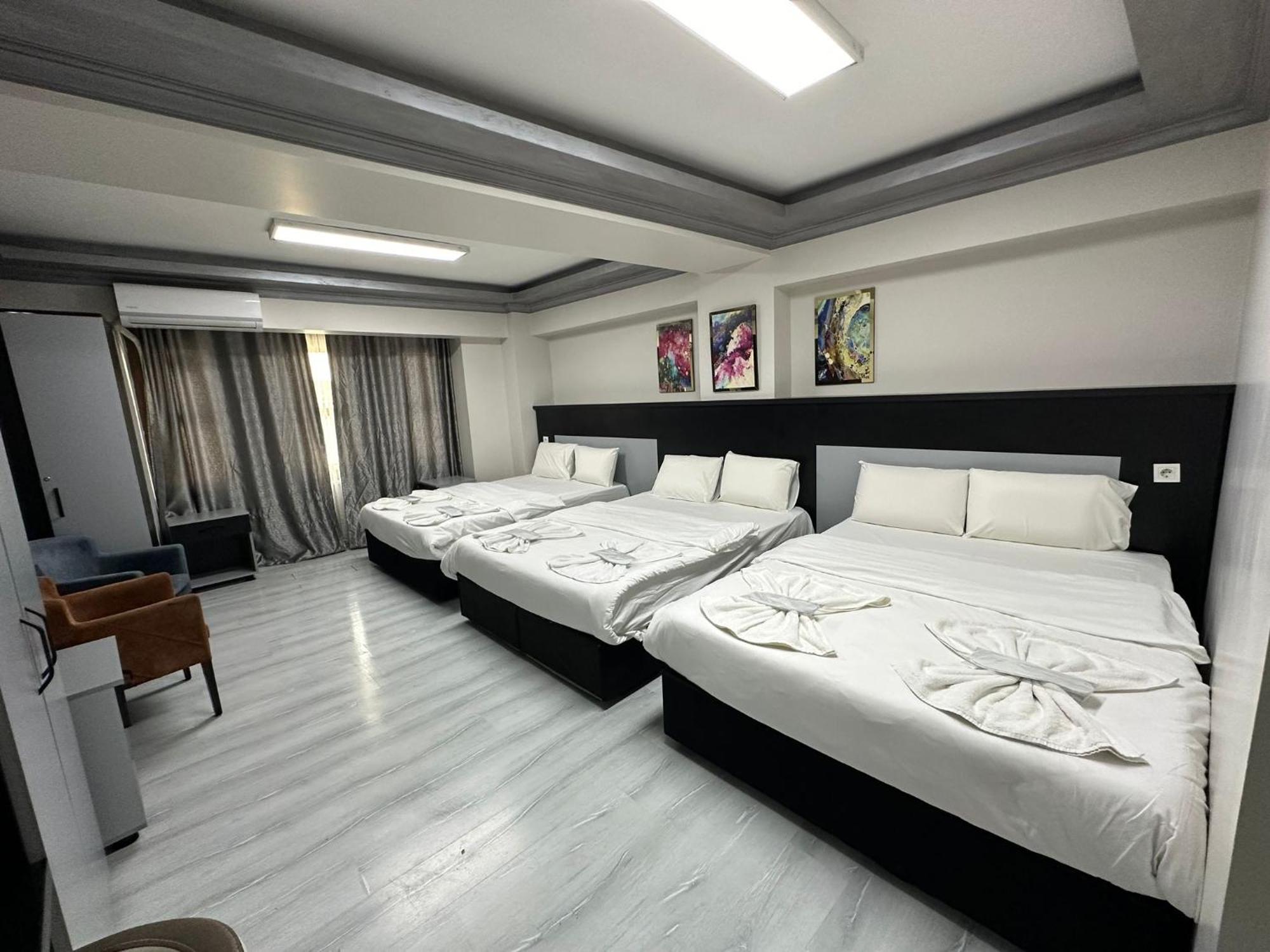 Hotel Retrol *