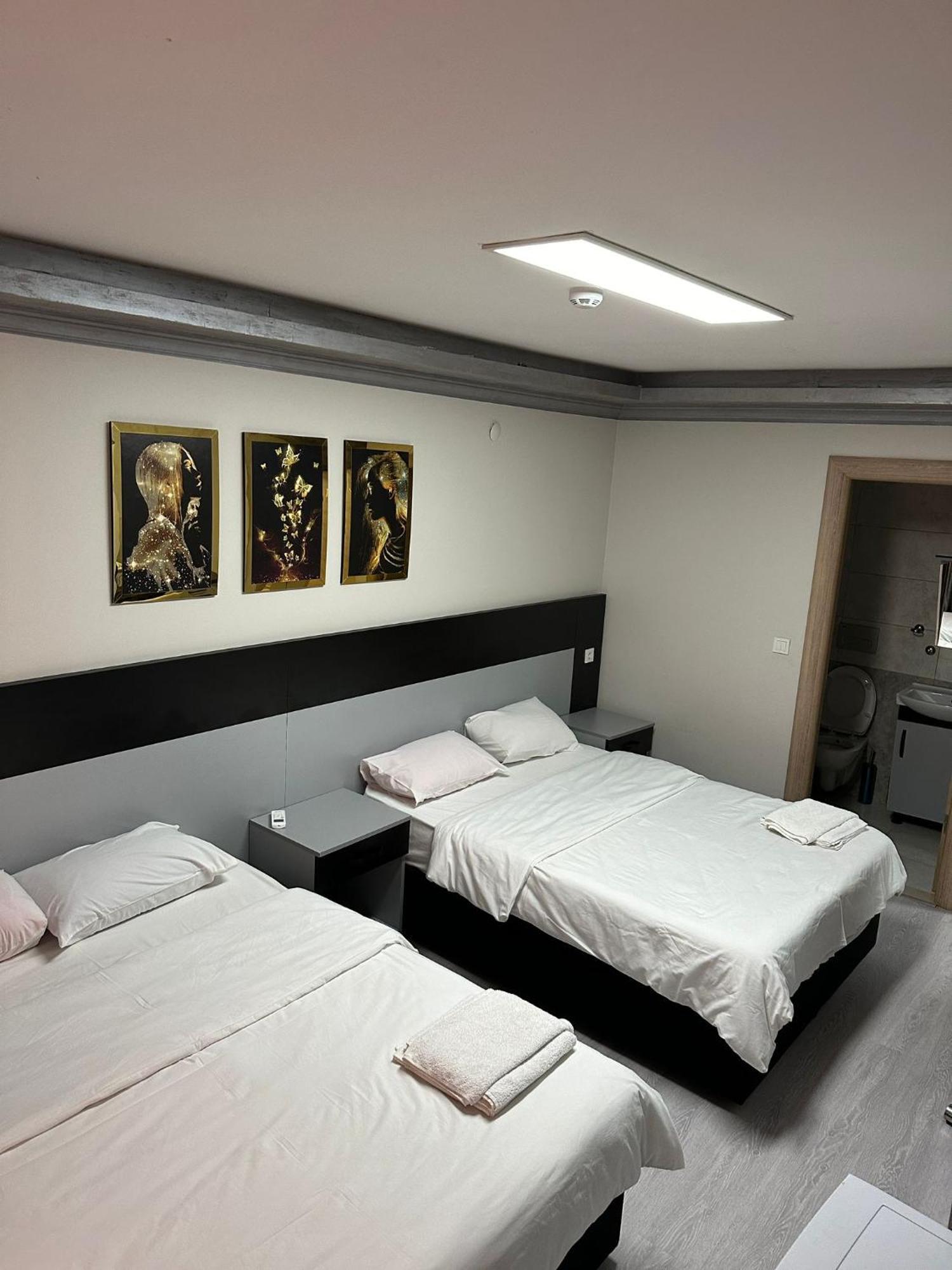 Hotel Retrol
