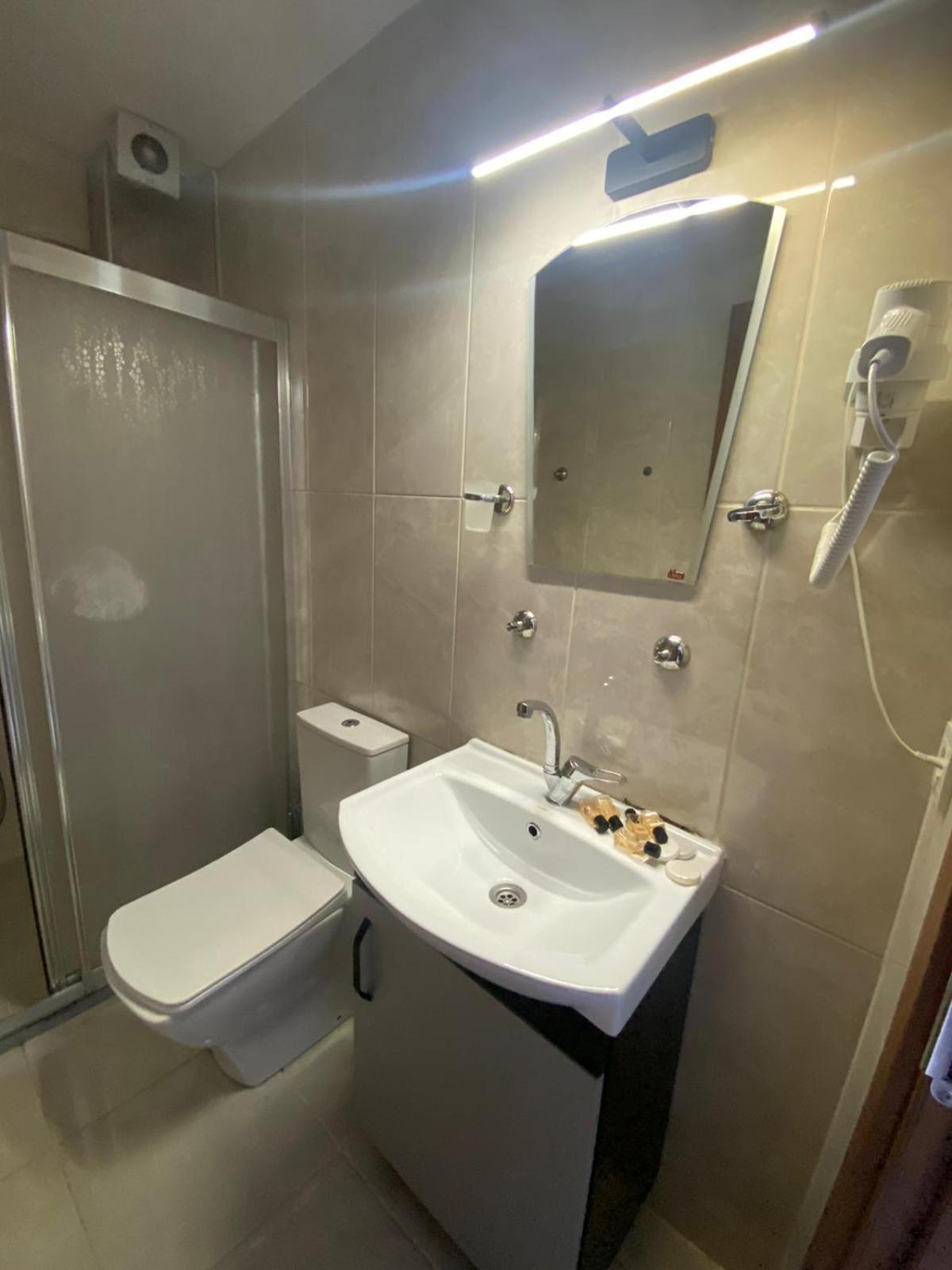 Retrol Hotel