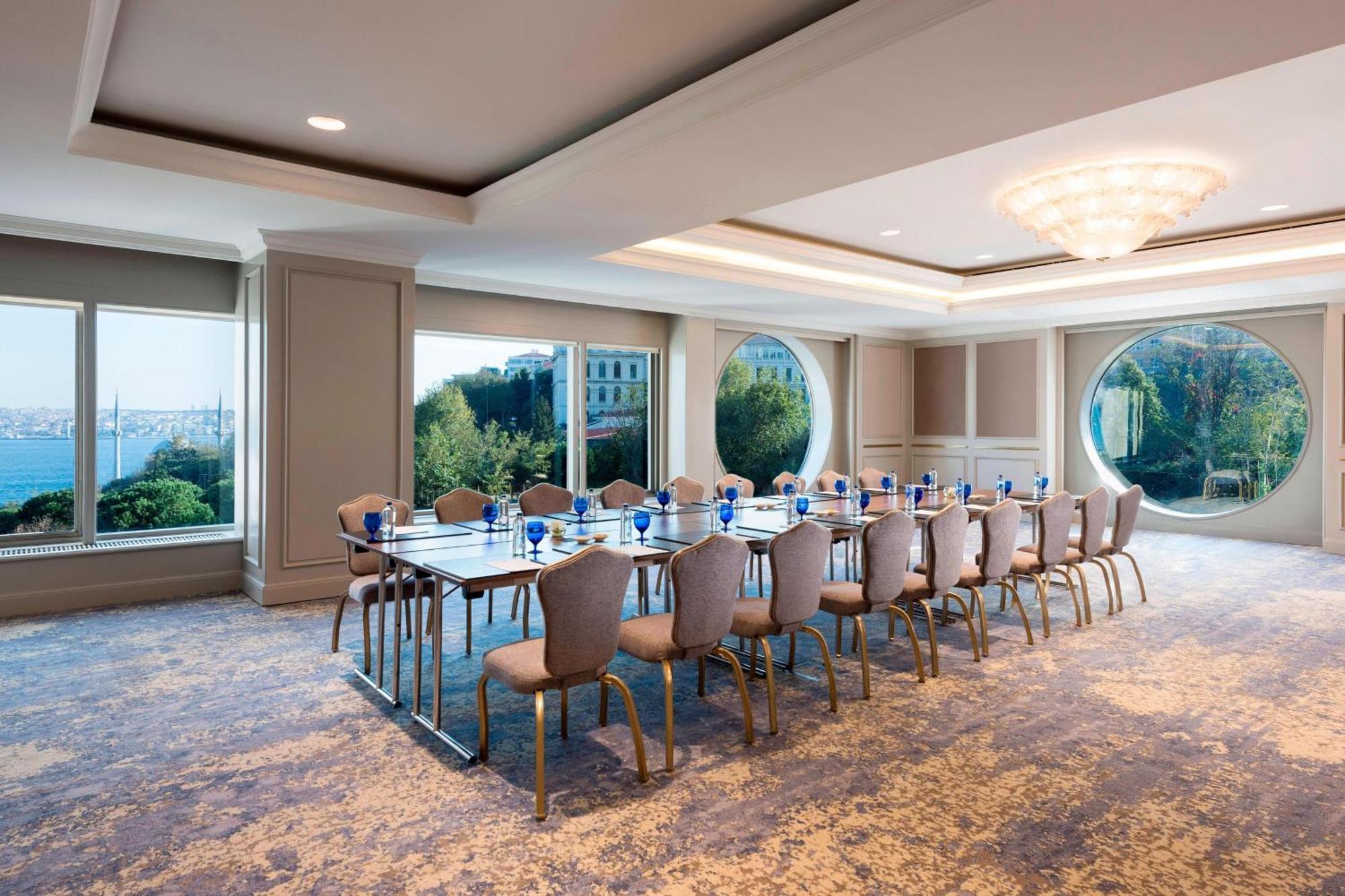 The Ritz-carlton, At The Bosphorus