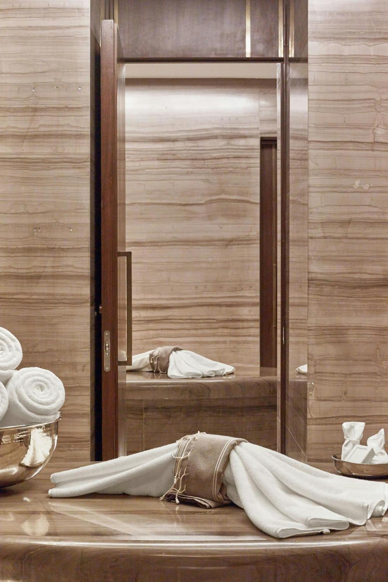 The St. Regis 5*