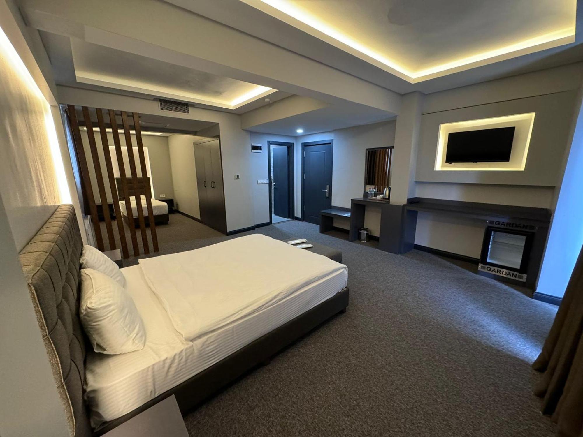 Hotel Gardan *