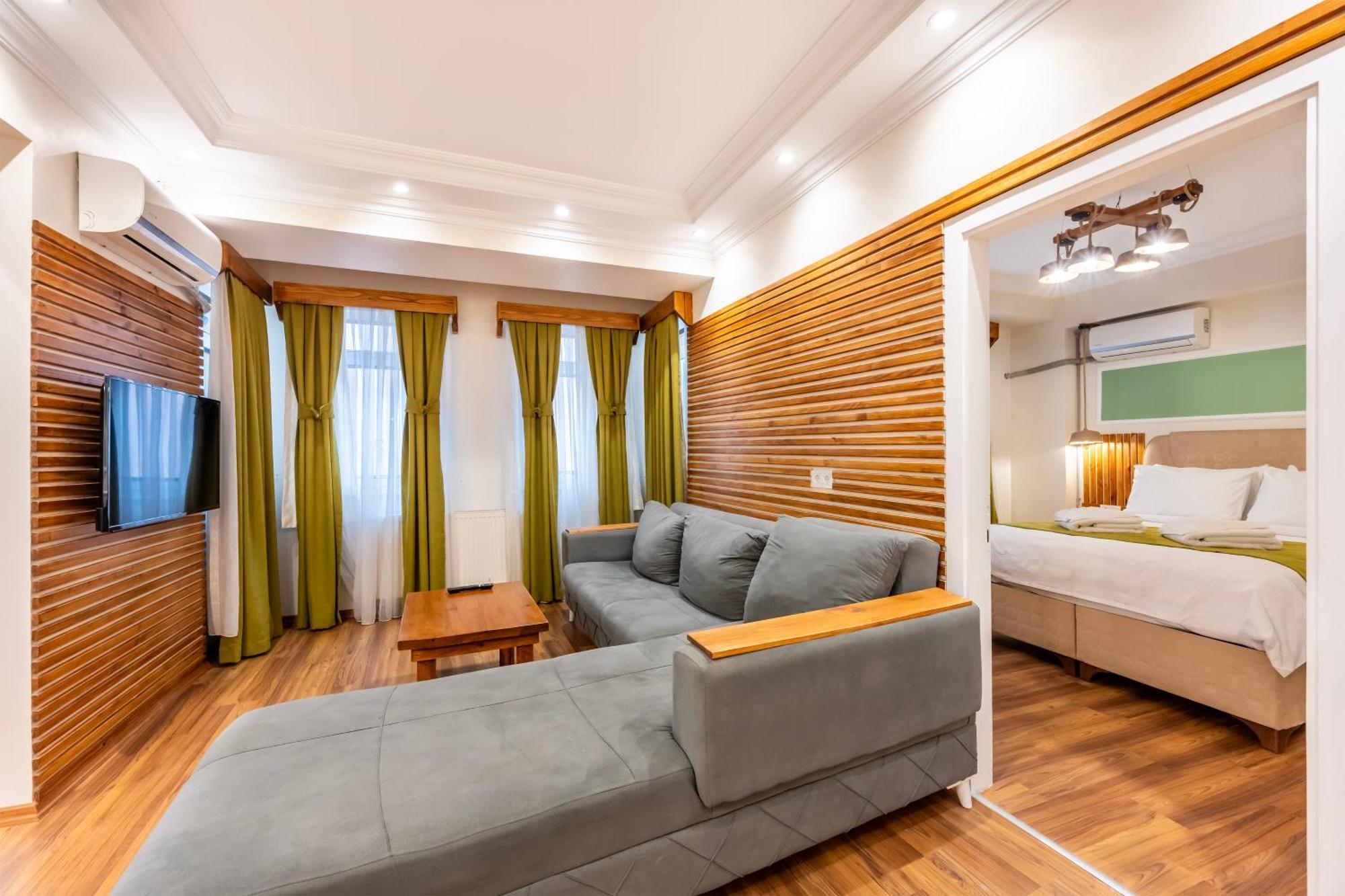 Maniz Aparthotel *