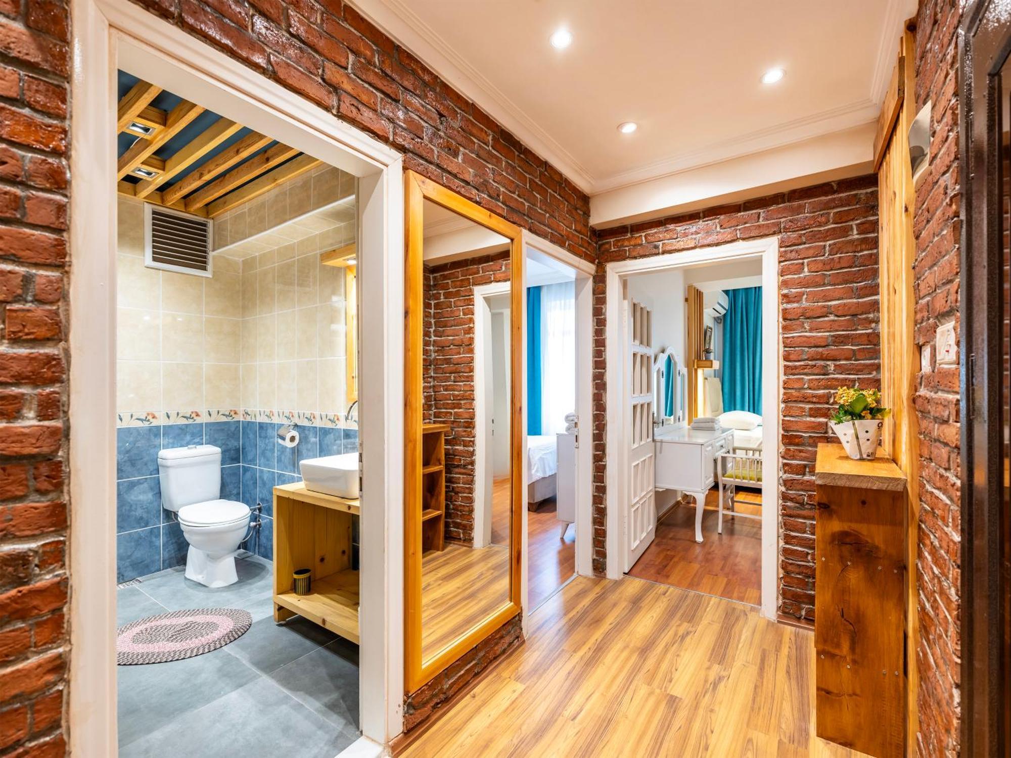Maniz Aparthotel *