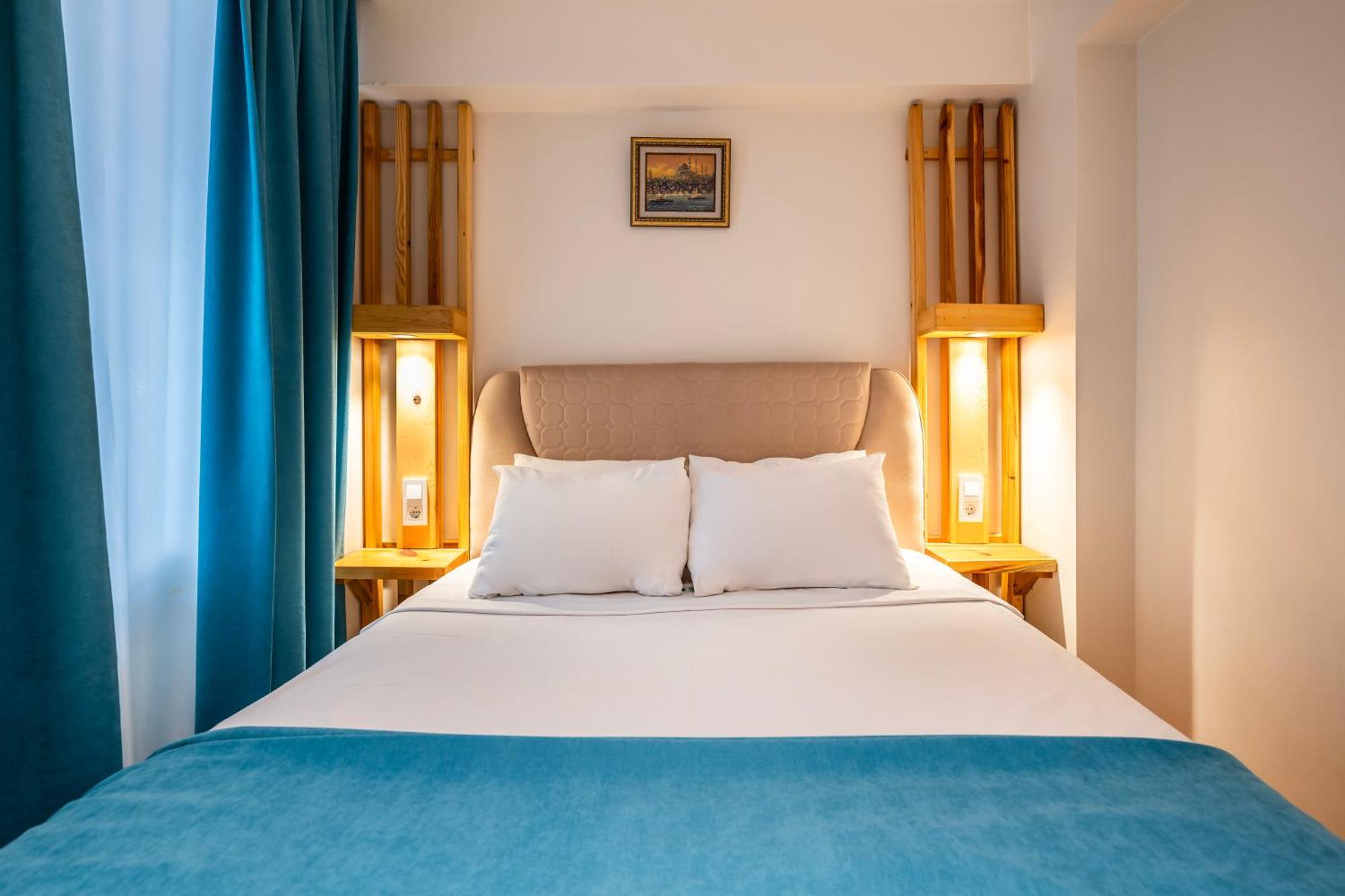 Maniz Aparthotel