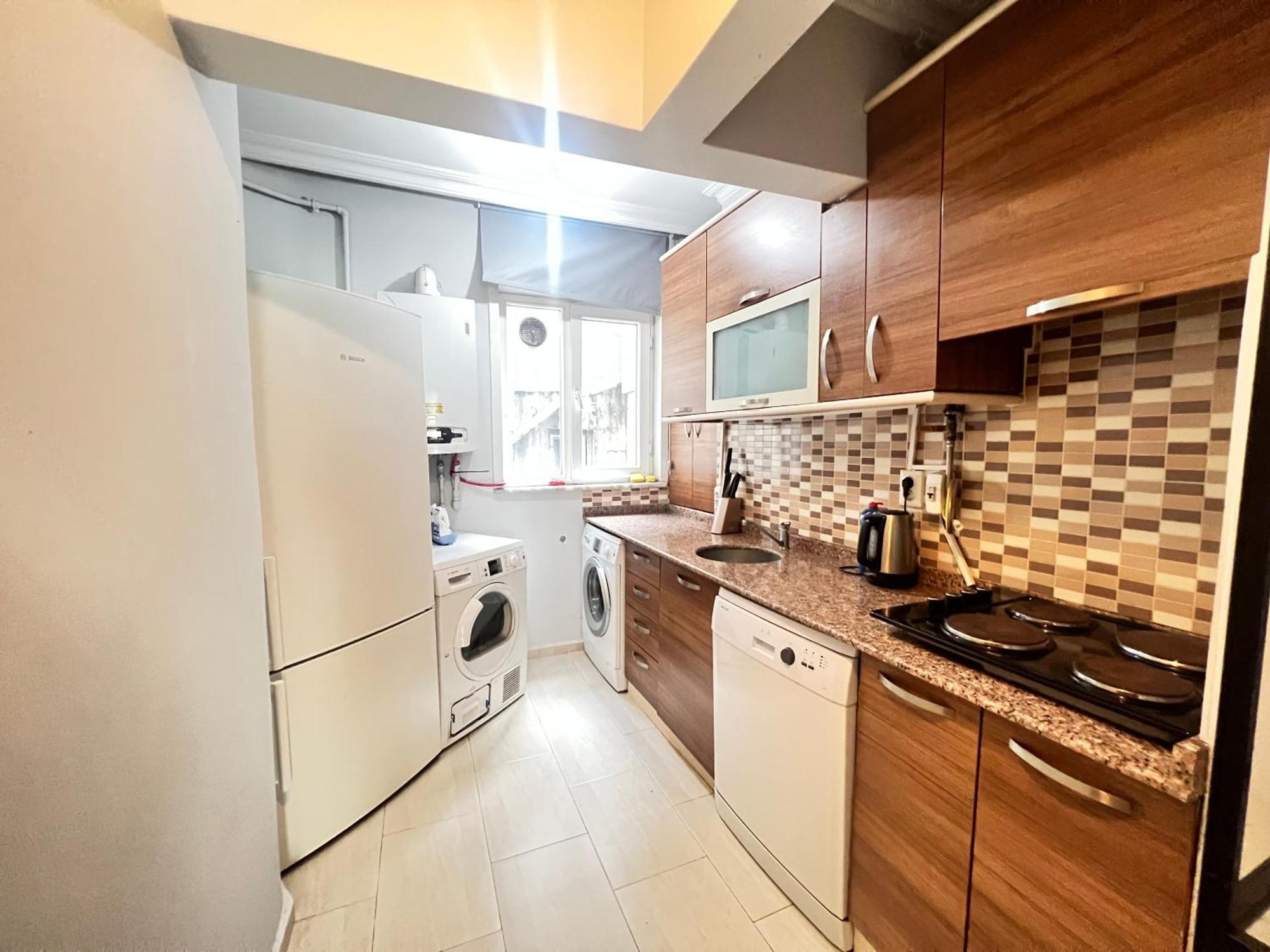 Spacious Flat, 4br, 4acs, Taksim, Uelk 1 Apartment *