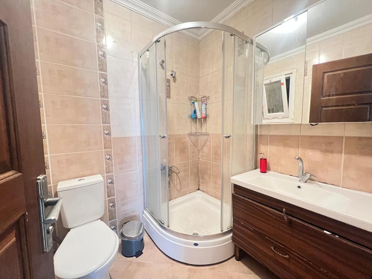 Apartment Spacious Flat, 4br, 4acs, Taksim, Uelk 1 Istanbul