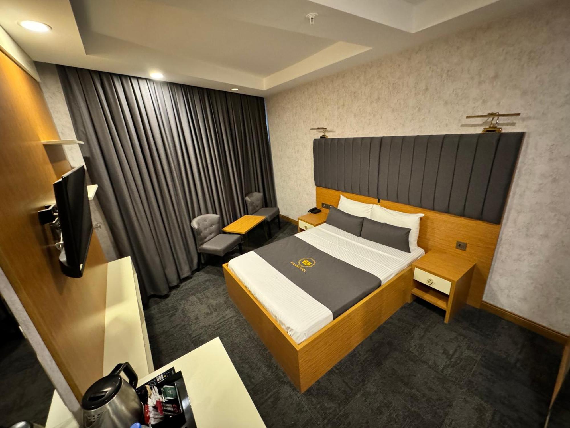 E5 Park Hotel 3*