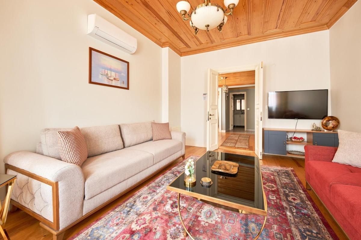 Nostalgic & Comfortable Historical Home! *