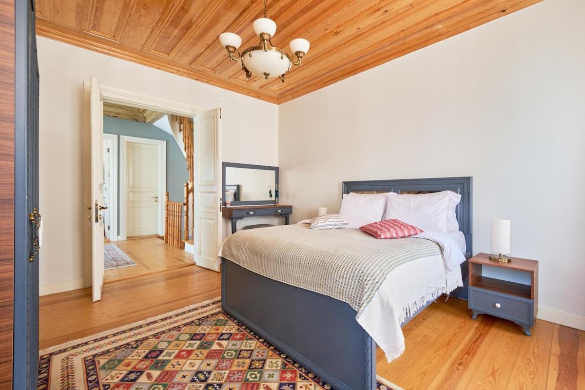 Nostalgic & Comfortable Historical Home!