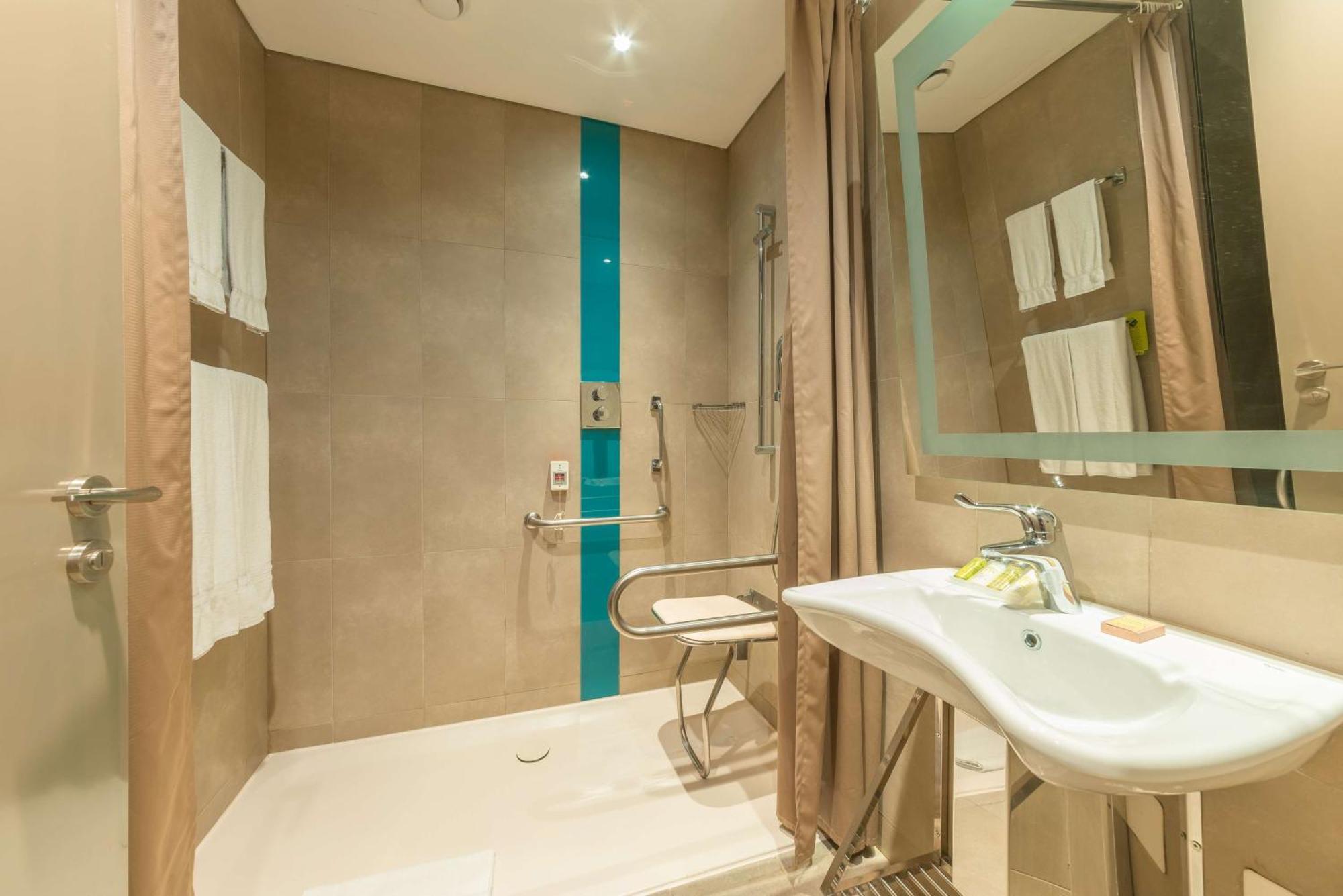 Hilton Garden Atatürk Airport Otel