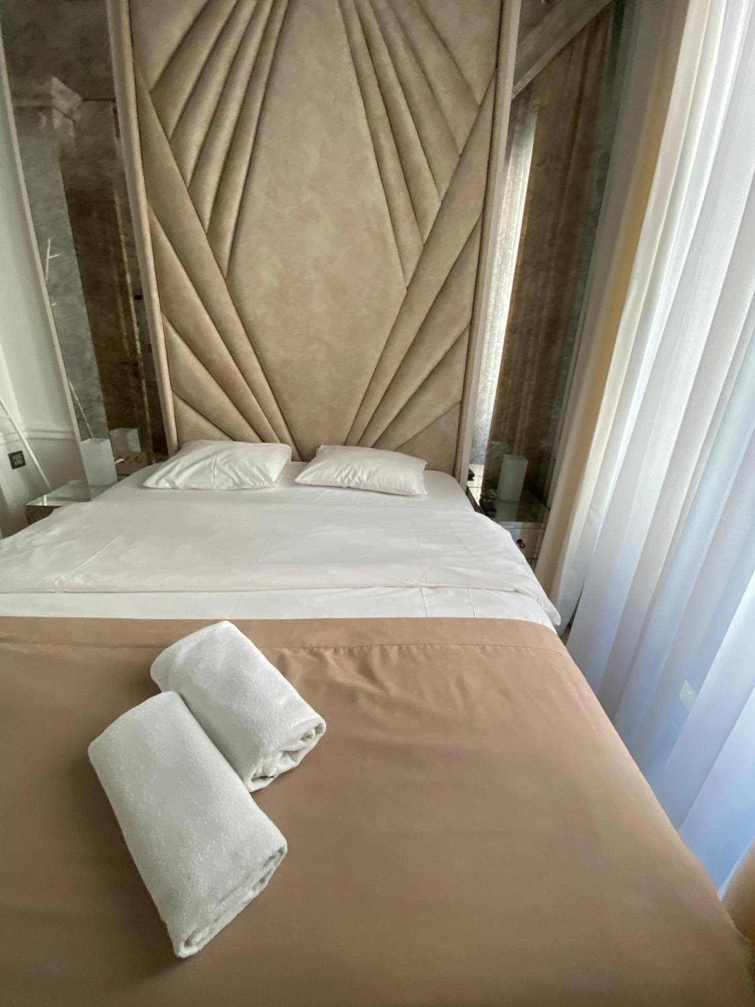 Ab Residences -cihangir Luxury Antique *