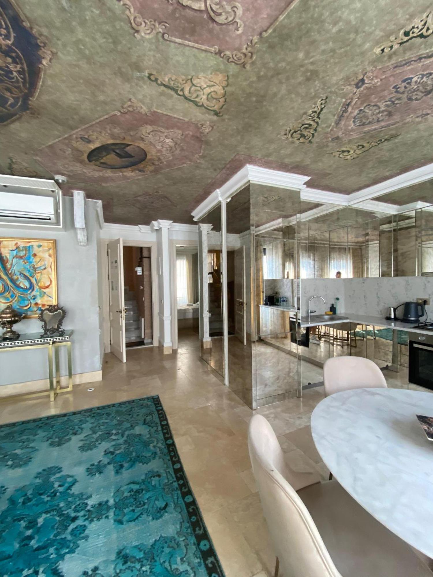 Ab Residences -cihangir Luxury Antique Apartment Istanbul