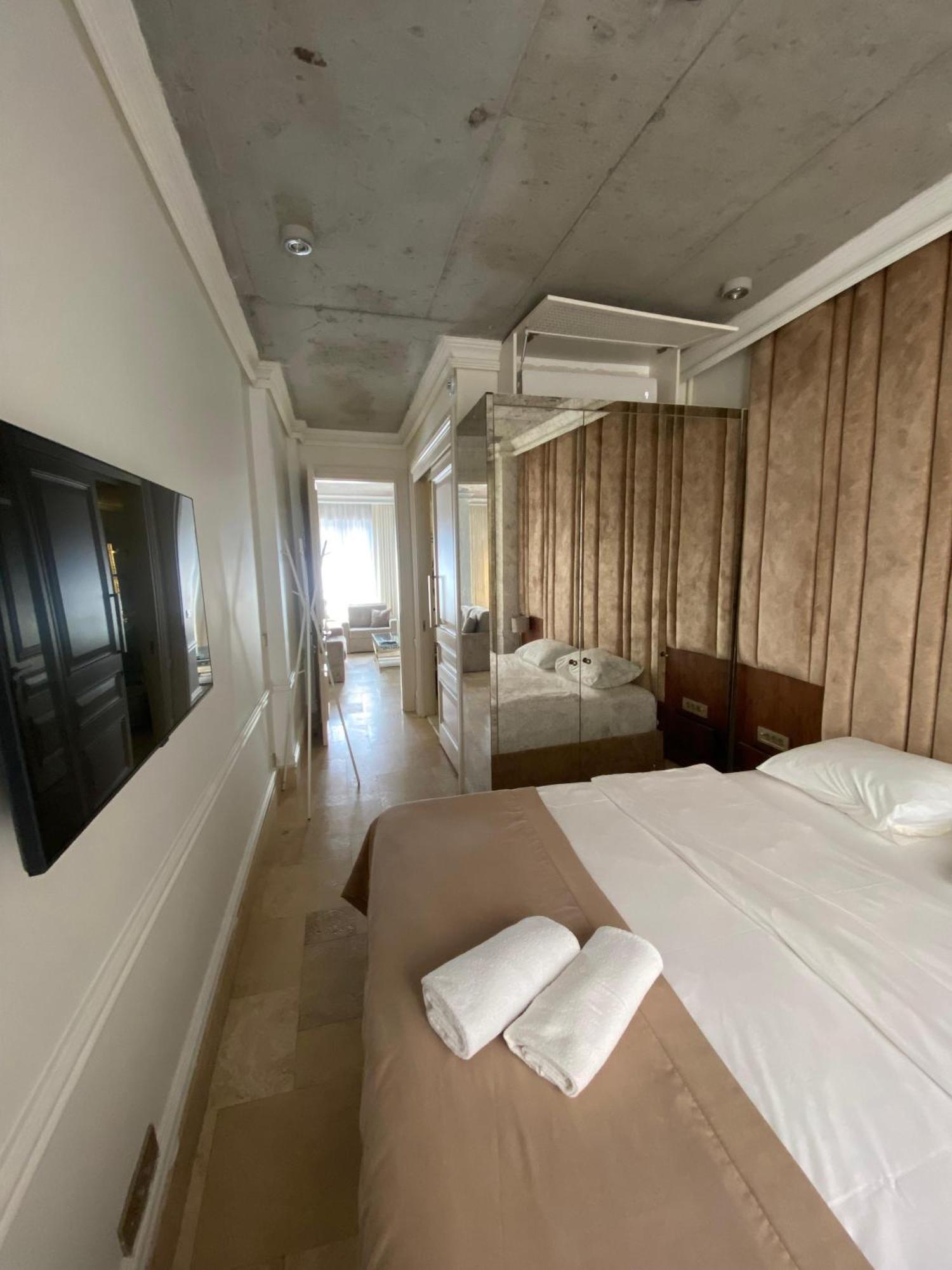 Ab Residences -cihangir Luxury Antique Apartment *