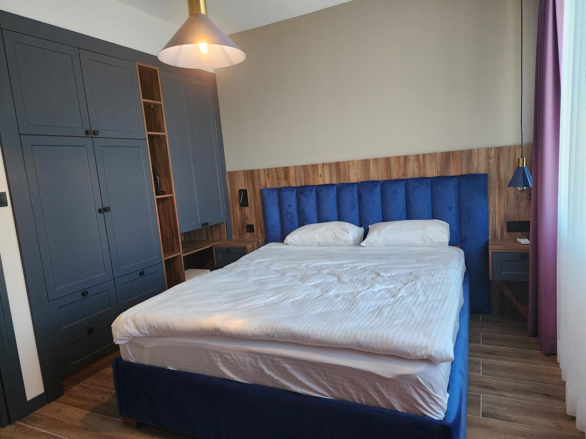 Apartment Blue 14 *