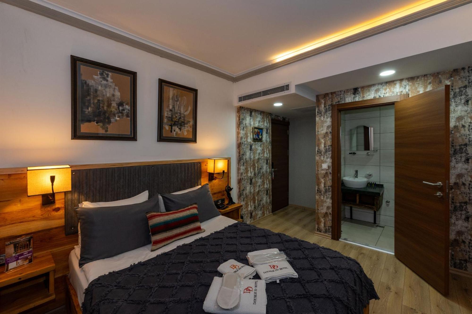 Double Dd Hotel
