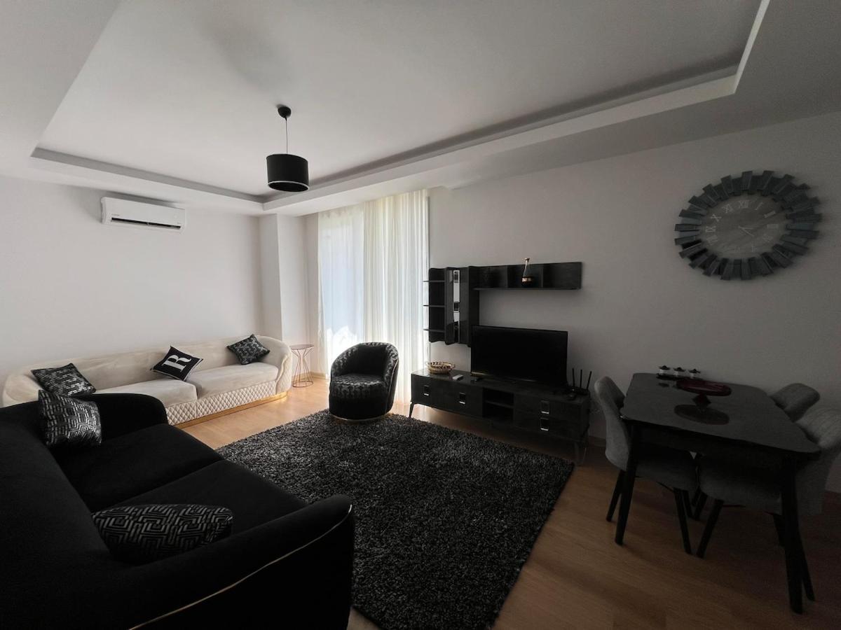 Apartment Luxury Designed Comfortable 2 & 1 Living Free Parking Garaj